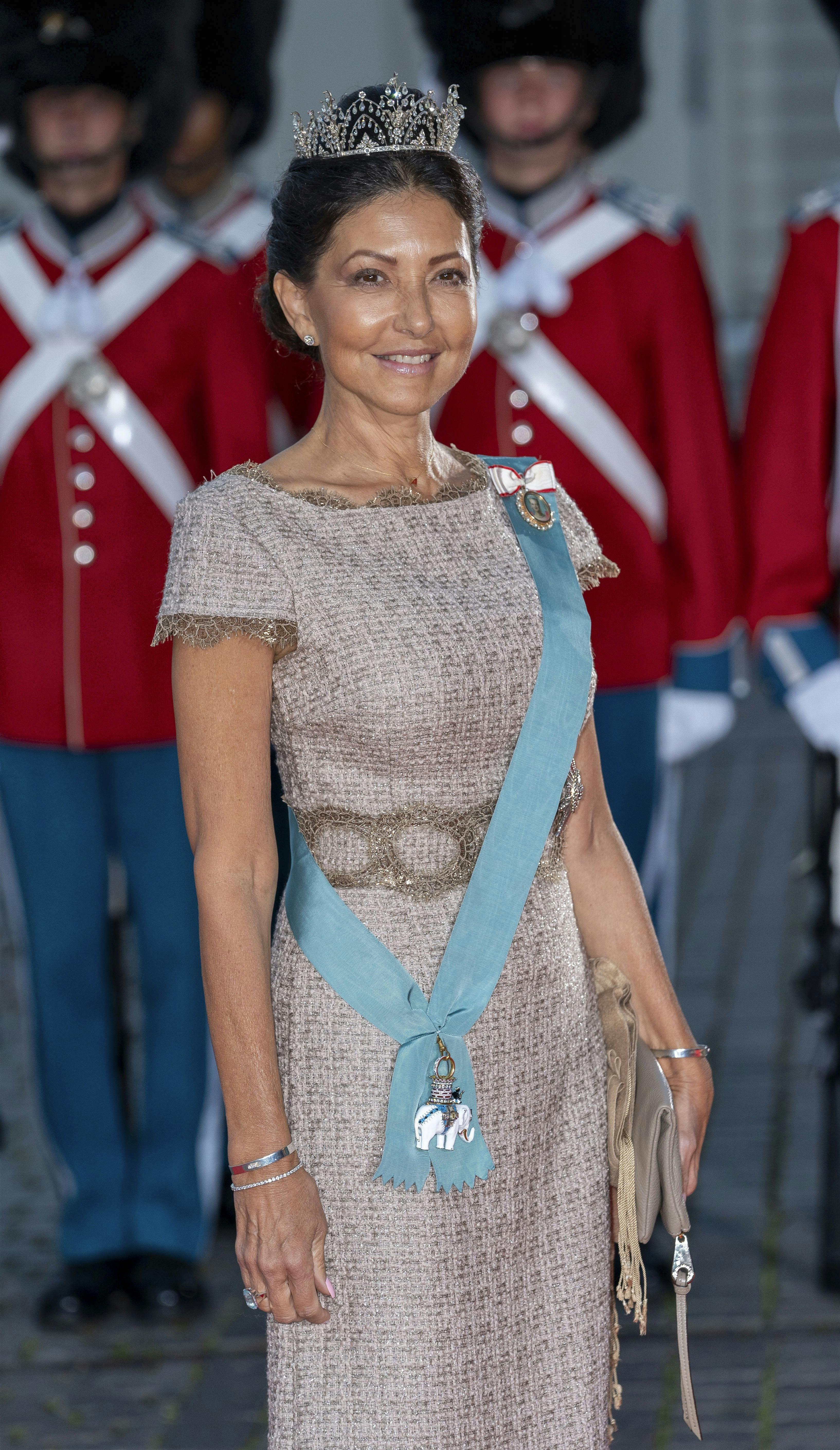 Grevinde Alexandra var gift med prins Joachim fra 1995 til 2005. Hun er mor til grev Nikolai og grev Felix.