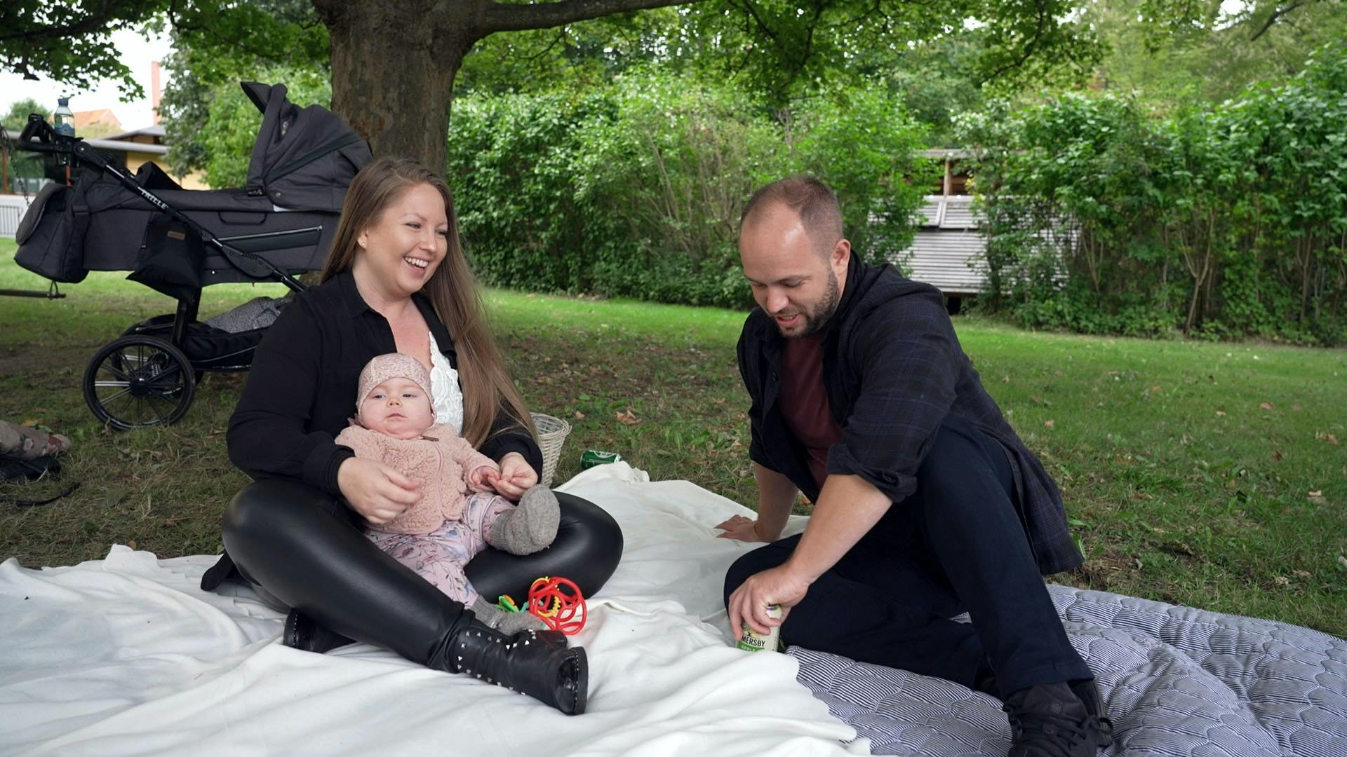 Kresten har ikke noget problem med, at Mie er mor til lille Vigga. 