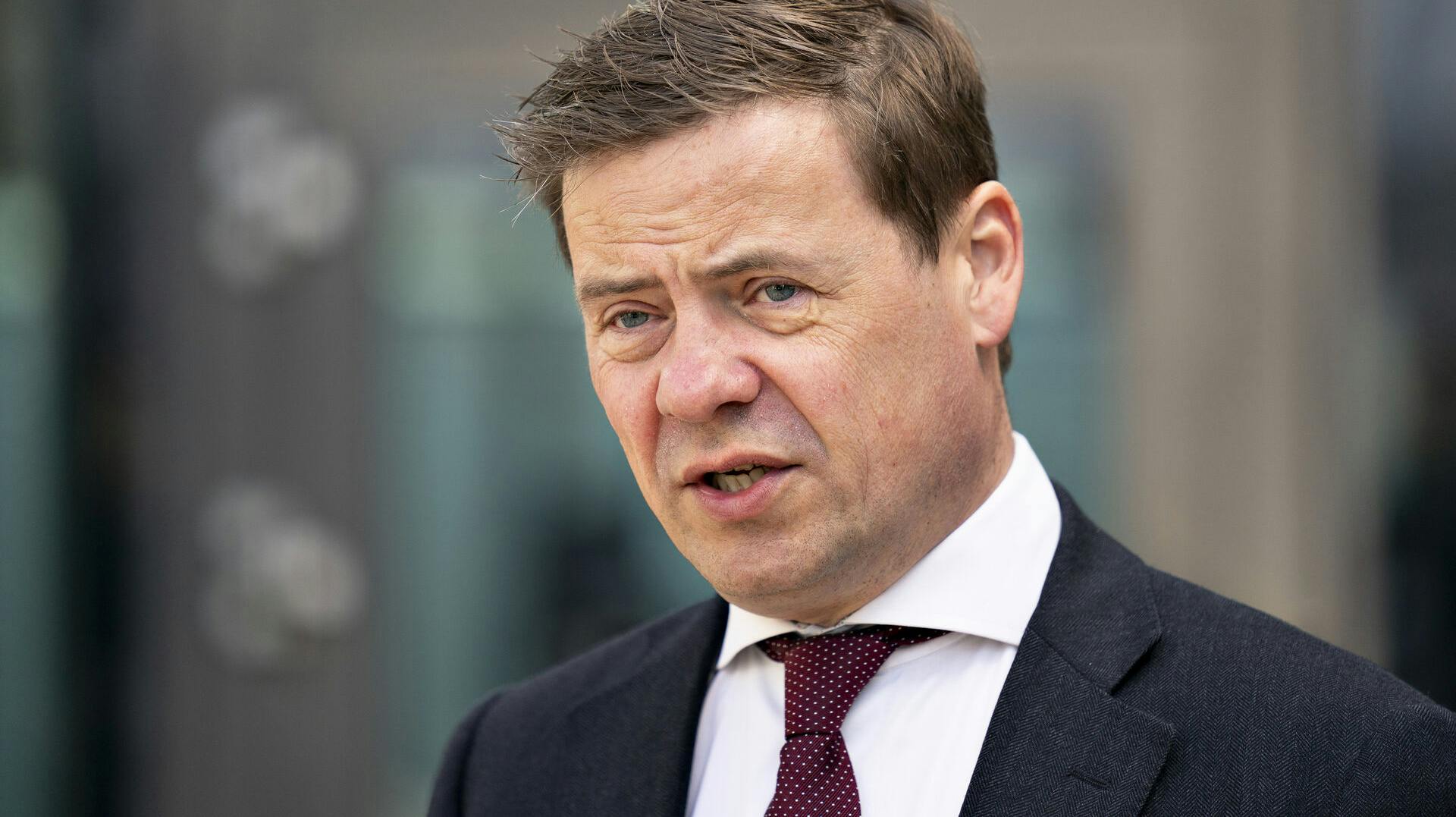 Det slider at være i politik - især hvis man vælter sig i lortesager, som Aalborg borgmester Thomas Kastrup-Larsen (S) den seneste tid har gjort.