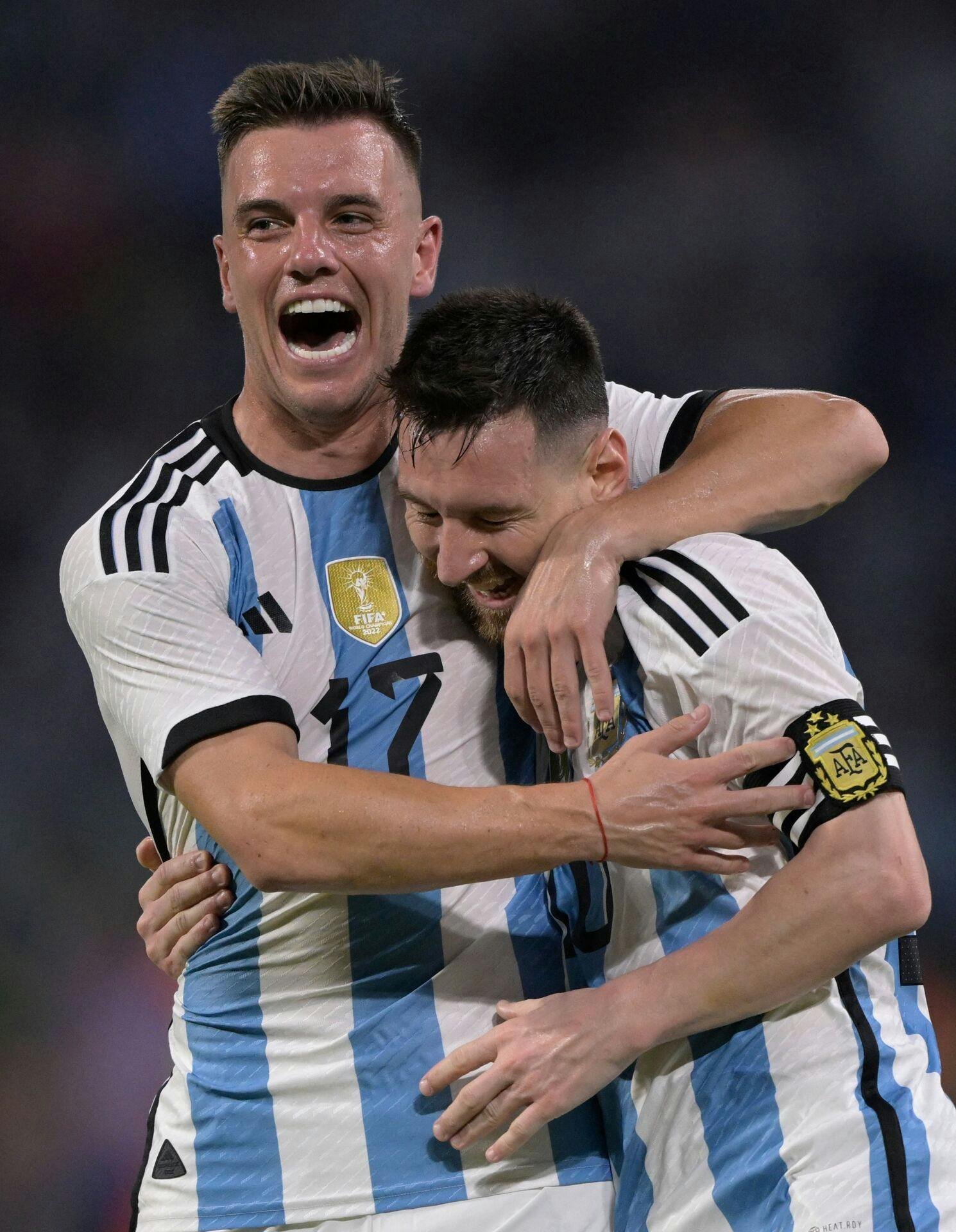 Her er der målfest sammen med kollegaen Giovani Lo Celso.