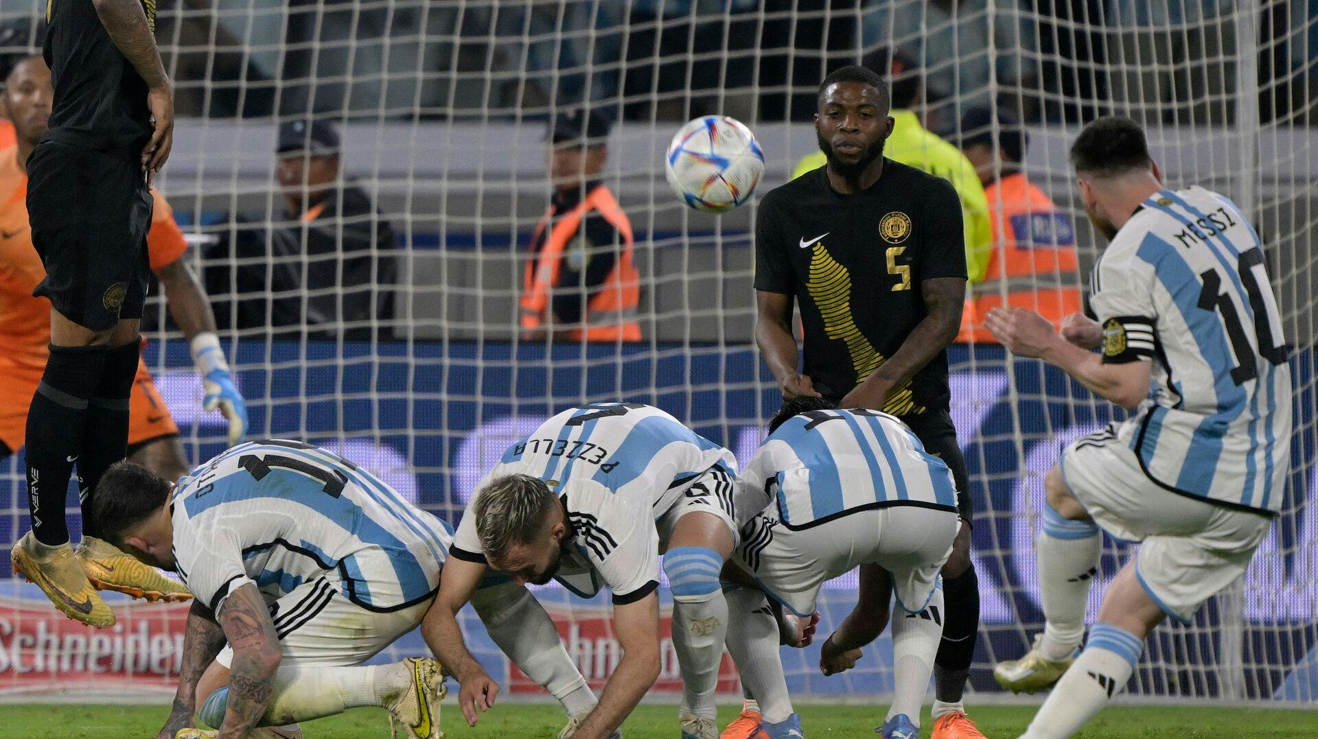 Han har fødderne helt rigtigt skruet på, ham Messi. Og hovedet.