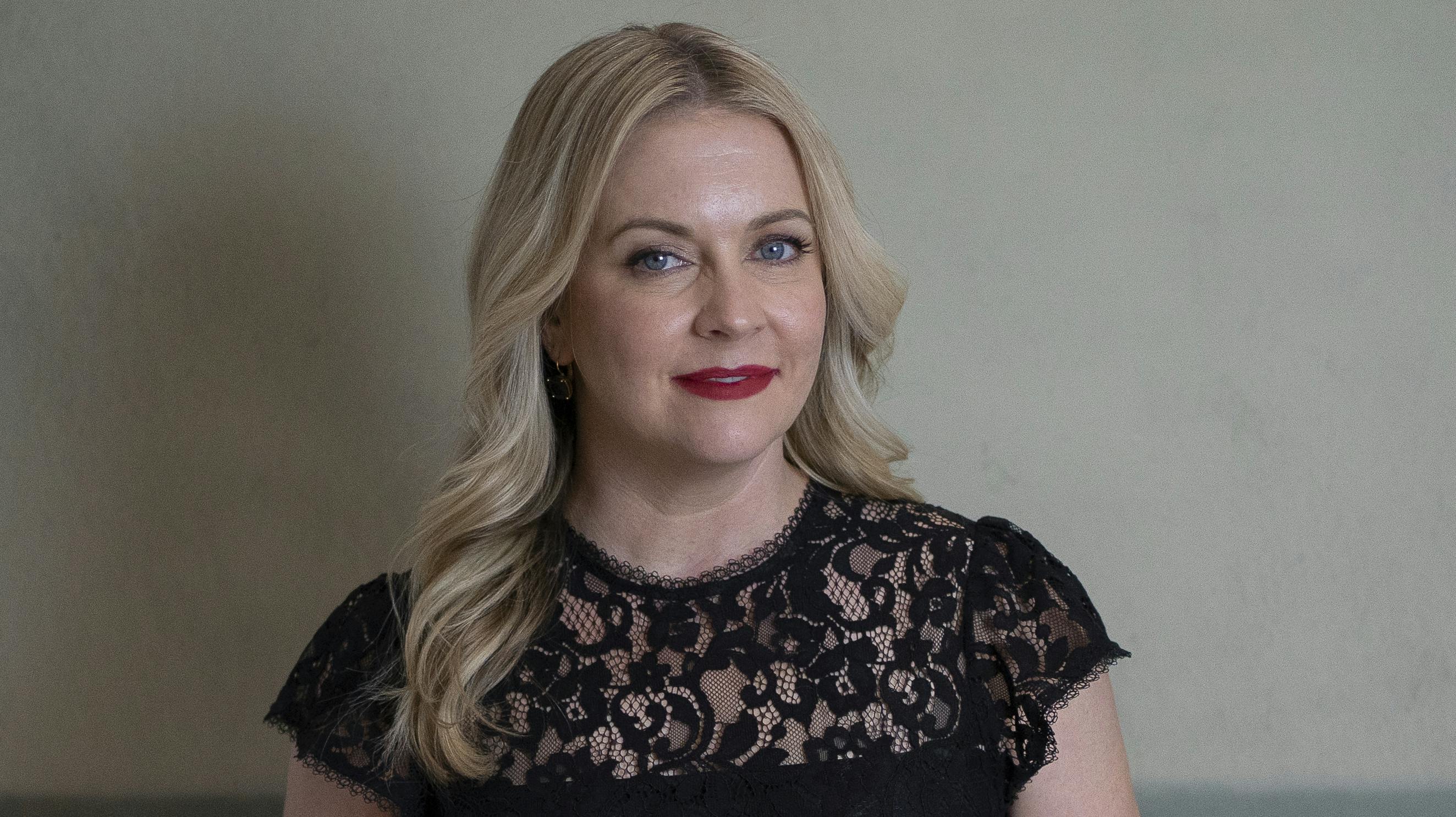 Melissa Joan Hart, 46, blev allemandseje, da hun tilbage i 90'erne spillede hovedrollen i "Sabrina, skolens heks". 