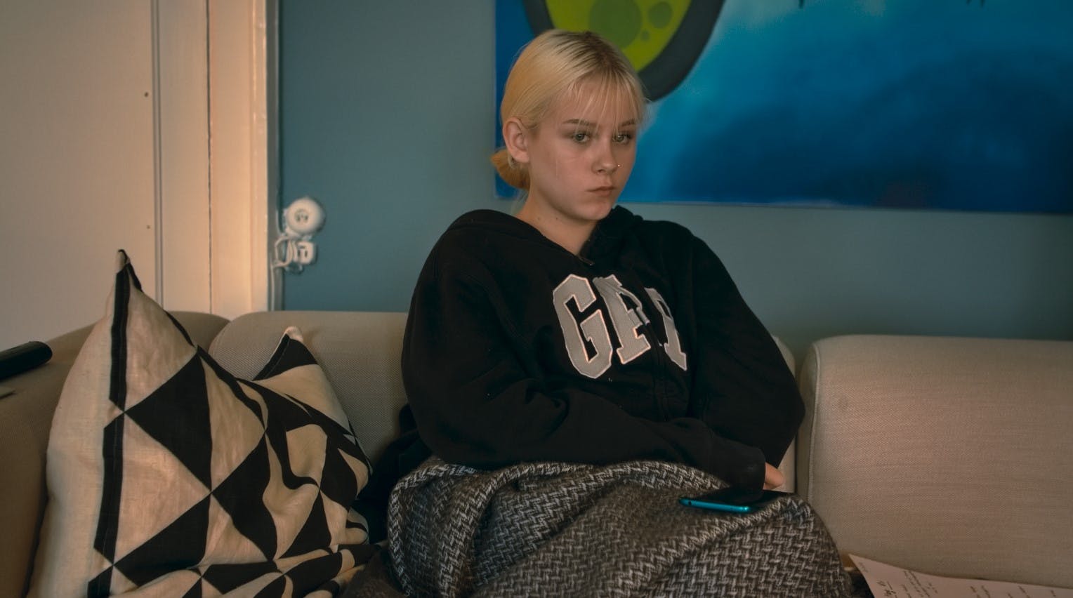 - Det er da lige til at få fucking ondt i nosserne af, altså når man læser om de bekymringer, som ingen har gjort noget ved, siger Luna, de hun får aktindsigt i sin egen sag og ser, hvor mange voksne, der har været bekymrede for lille Luna.
