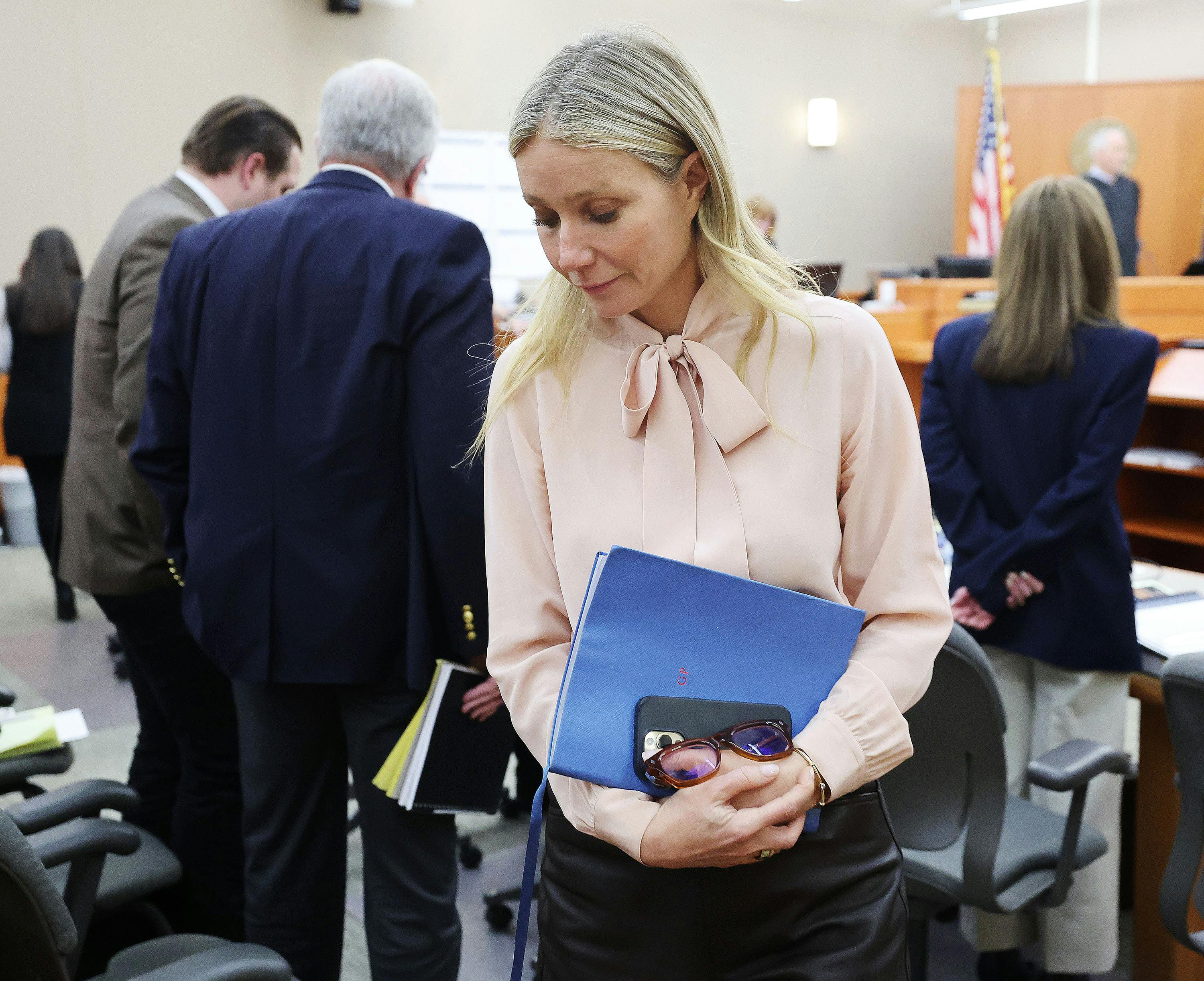 Den blå Smythson-notesbog præget med initialerne G.P. er blevet retssagens uventede stjerne. 