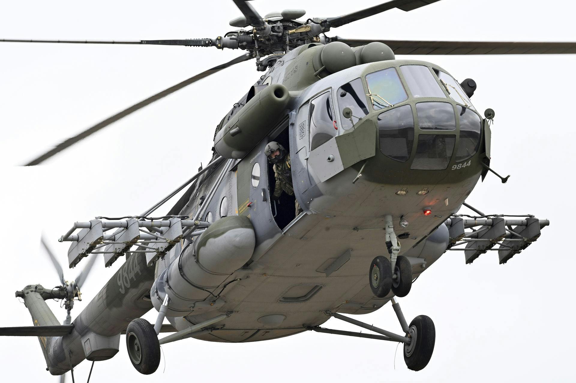 To helikoptere fra USA's hær kolliderer under øvelse.
