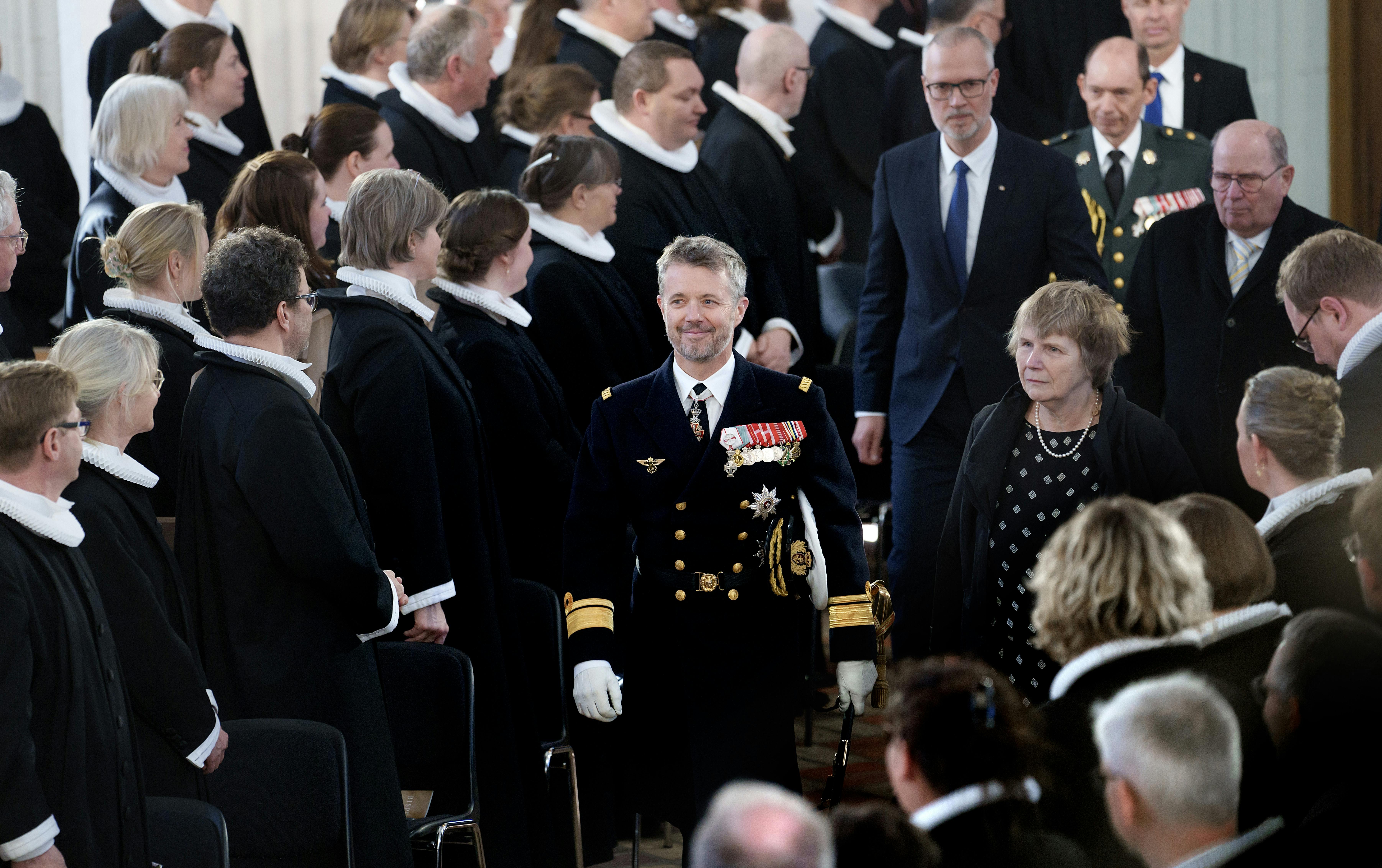Kronprins Frederik deltog søndag ved indsættelsen af Mads Davidsen som ny biskop for Fyens Stift.&nbsp;
