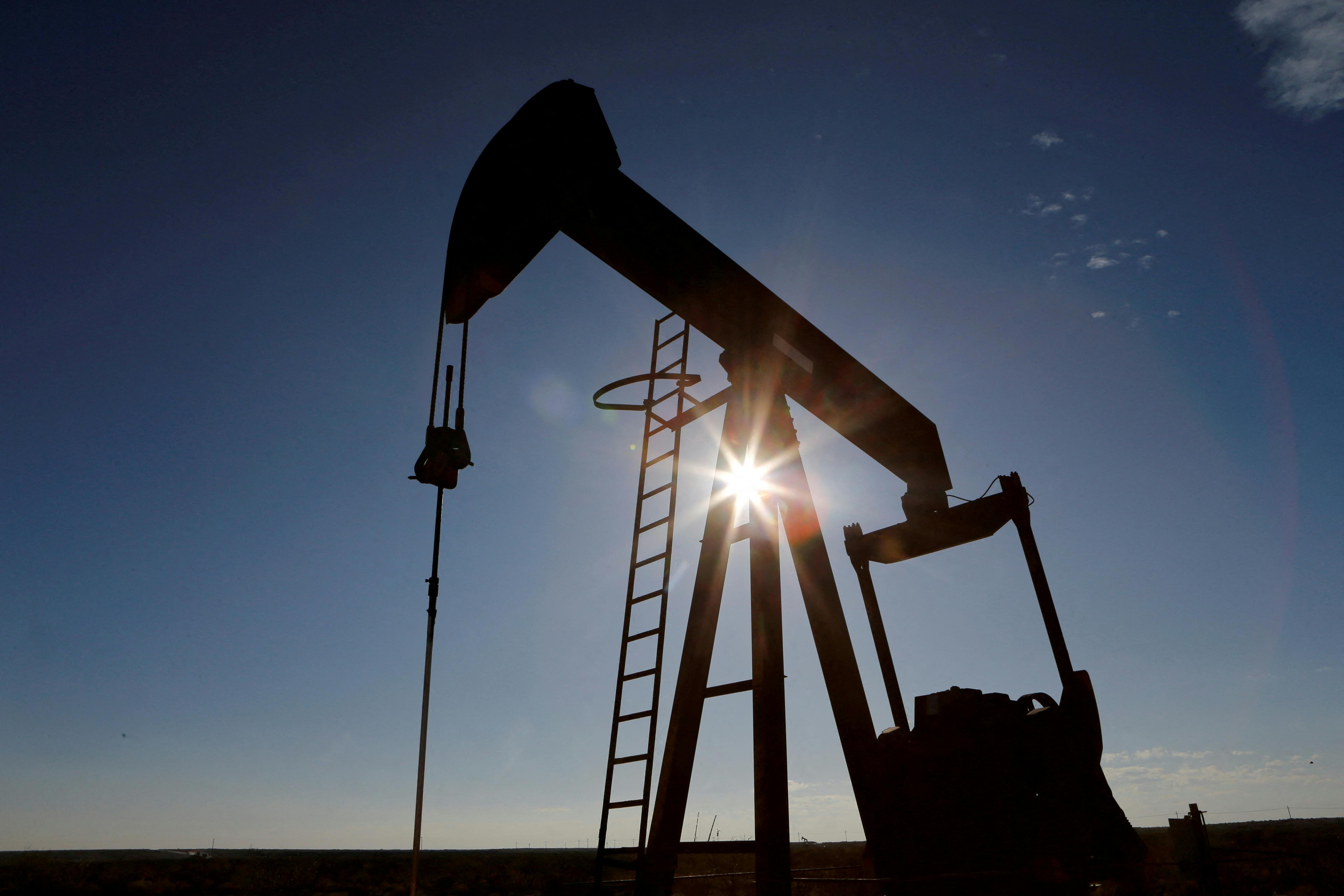 De stigende oliepriser&nbsp;kommer oveni tidligere reduktioner for 2023.