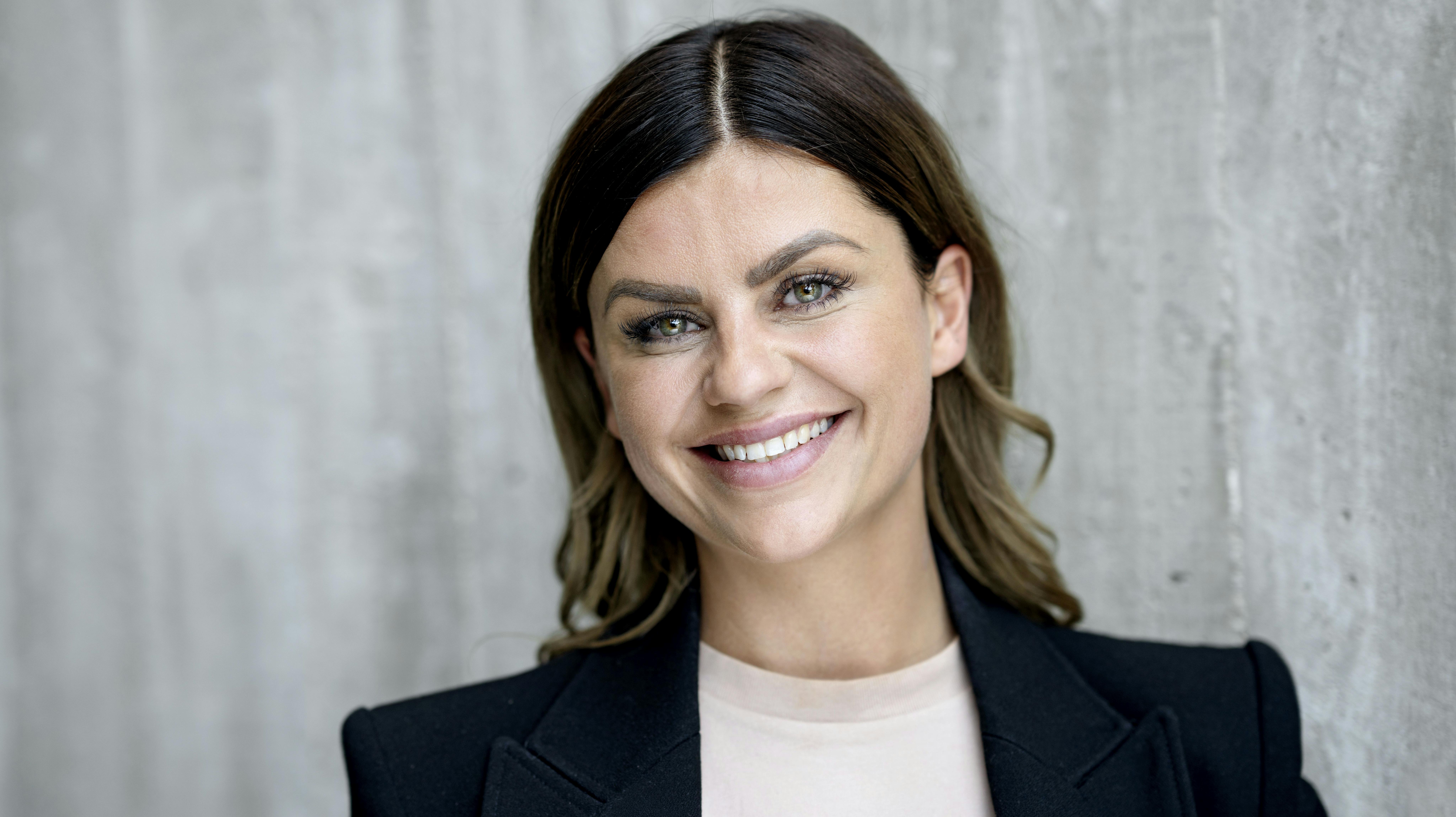 Louise Deruginsky er dagligt vært på "Formiddag på 4'eren" sammen med Knud Lind. nbsp;