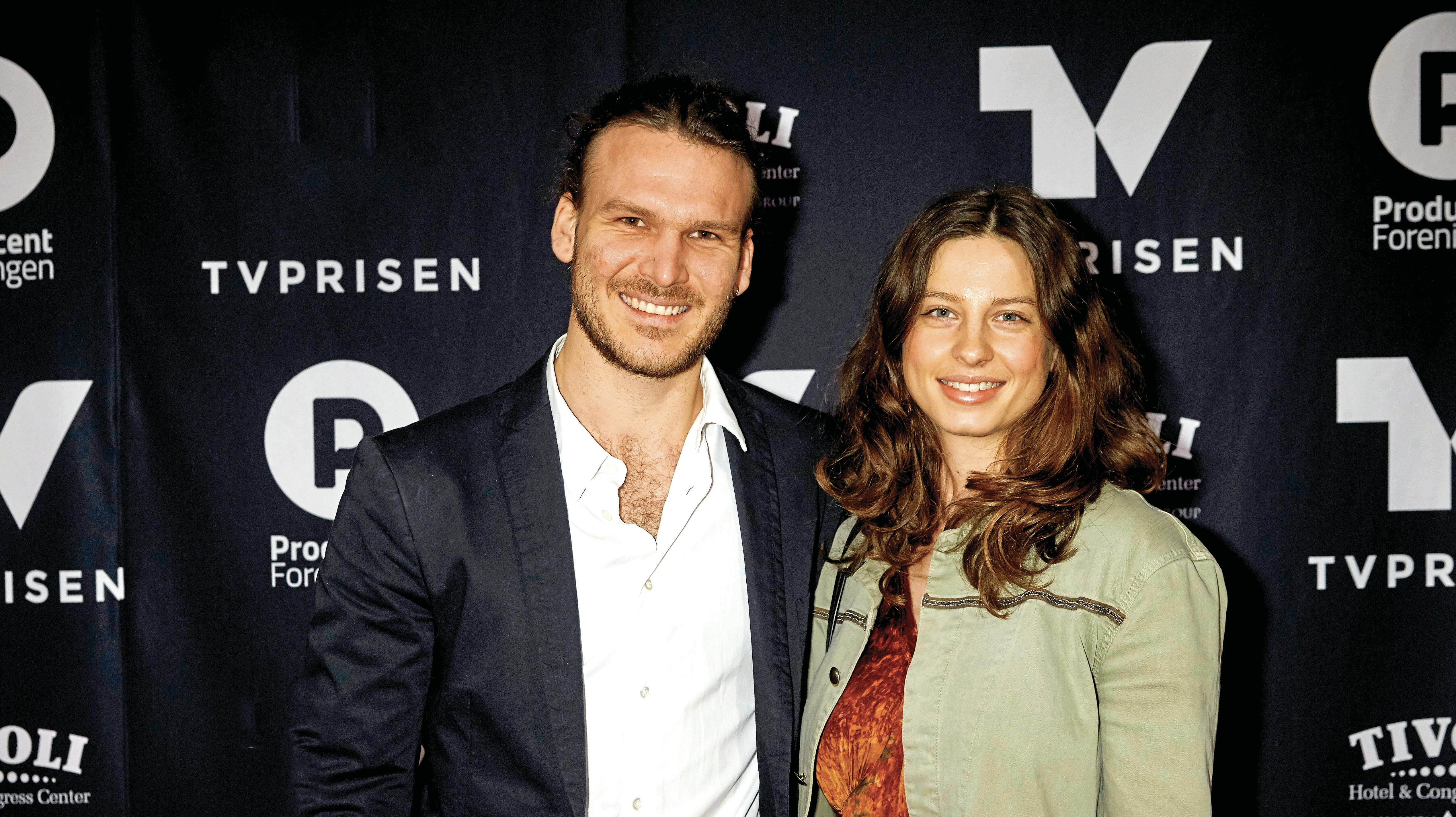 Emil Midé Erichsen og Louise Ravn Otte blev kærester midt under optagelser af "Kurs mod fjerne kyster". 