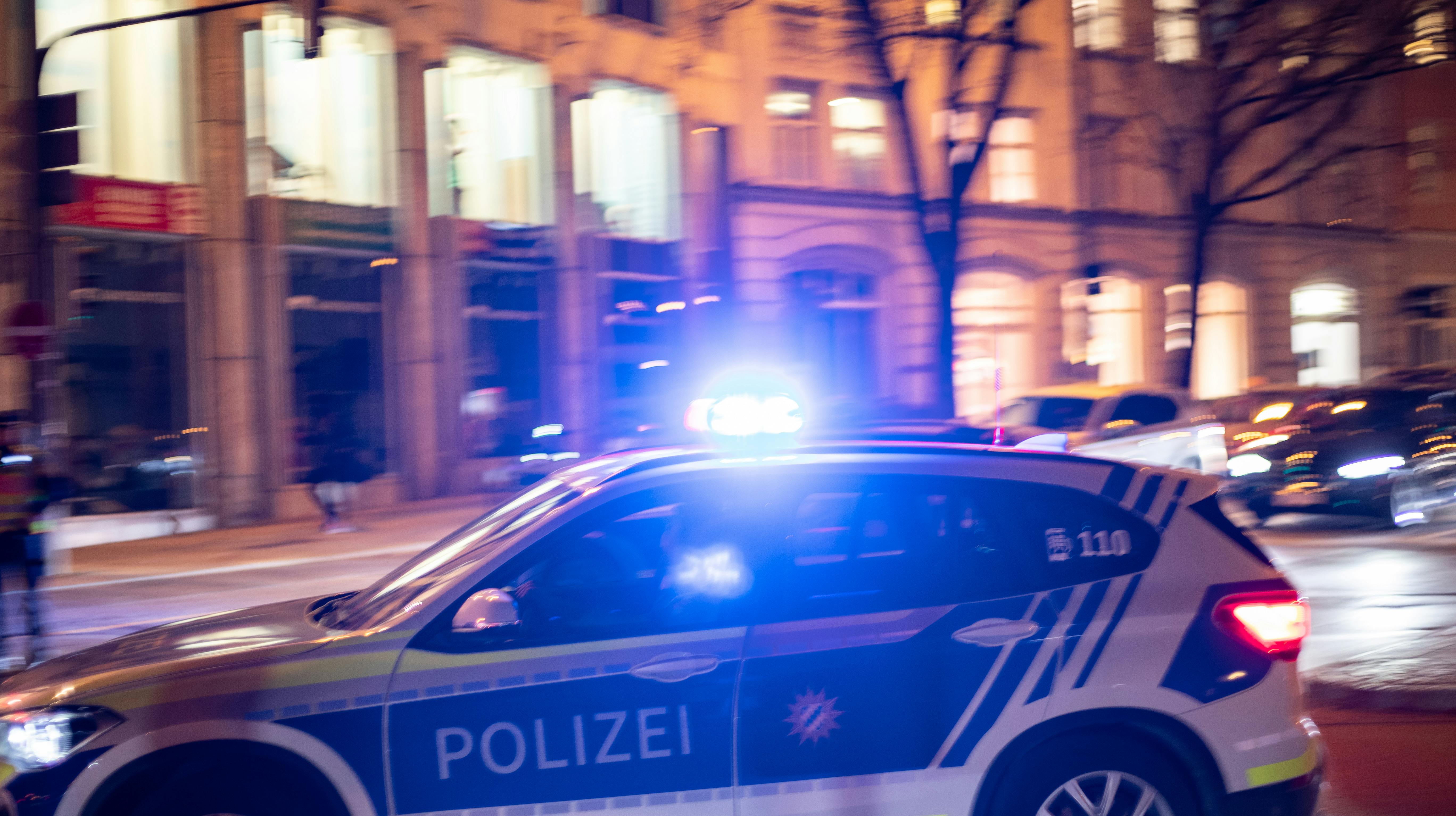 En 10-årig pige blev tirsdag fundet dræbt