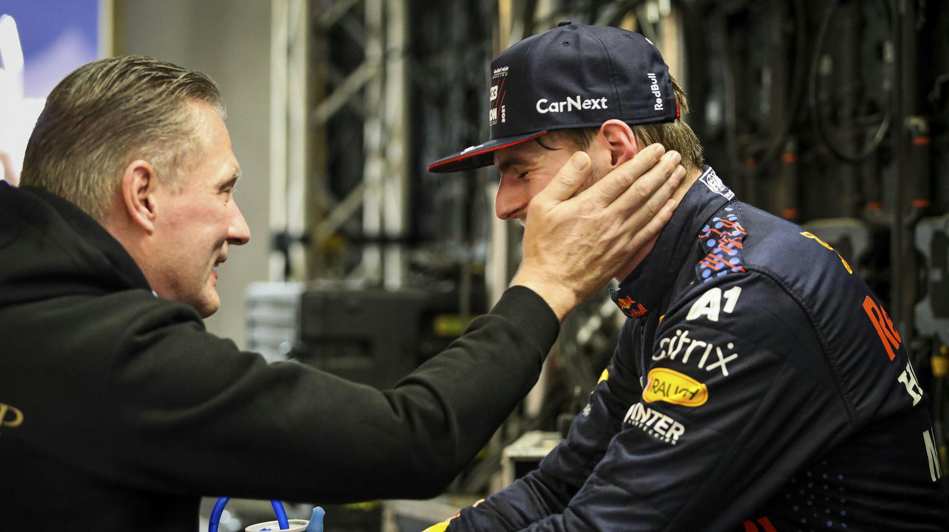 Max Verstappen og farmand Jos Verstappen åbner begge op om deres forhold i ny dokumentar. 