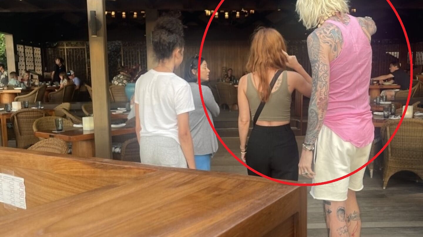 Machine Gun Kelly og Megan Fox er blevet spottet sammen på Hawaii.
