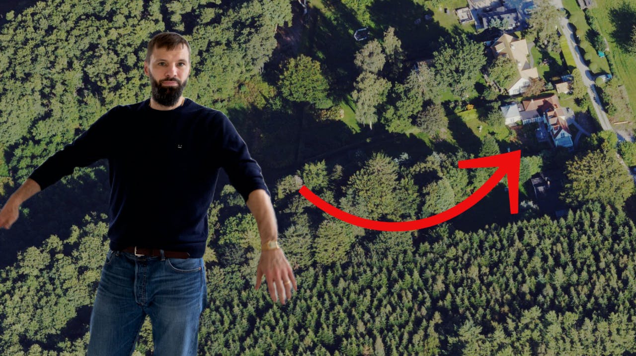 Det er huset her, som Simon Frank og resten af familien skal sige farvel til 1. maj. Han og partneren flyttede dog allerede 1. februar til Frederiksberg, hvor de indtil videre bor i en lejelejlighed.