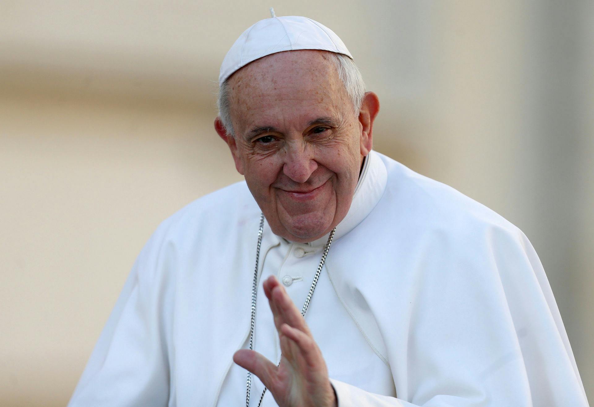 Pave Frans blev valgt den 13. marts 2013 som efterfølger for pave Benedikt 16., der havde valgt at træde tilbage fra sit embede den 28. februar 2013.