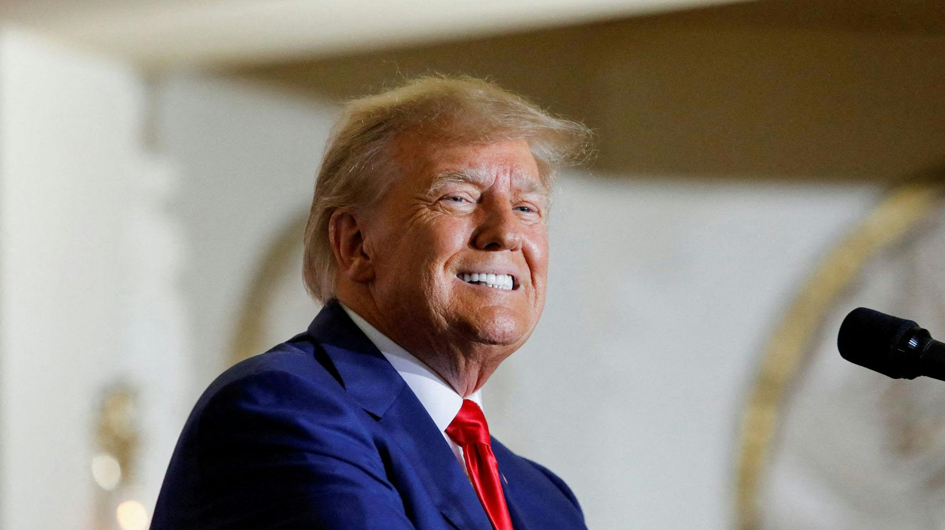 Donald Trump kan glæde sig over opbakningen, men han slipper ikke for at møde op i retten igen senere på året.