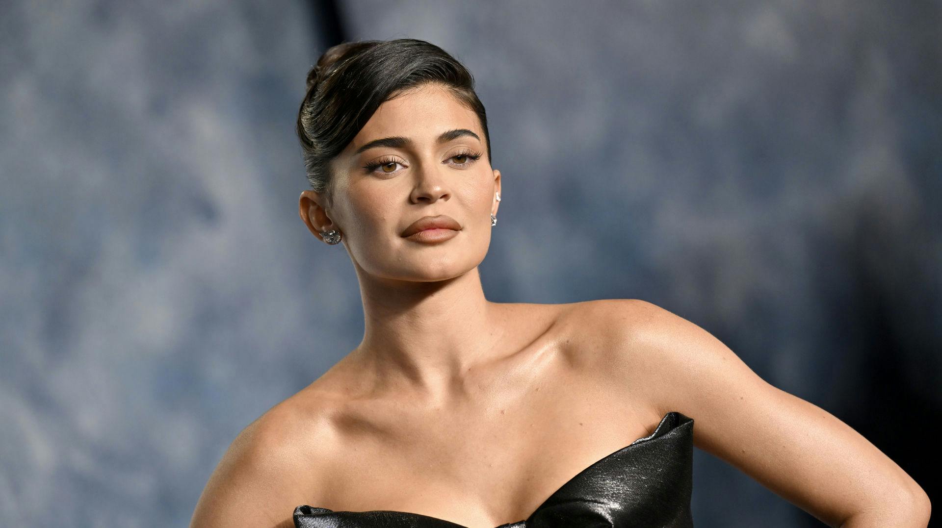 Kylie Jenner plejer at troppe op med fuld krigsmaling. Nu viser hun en ny side af sig selv. nbsp;