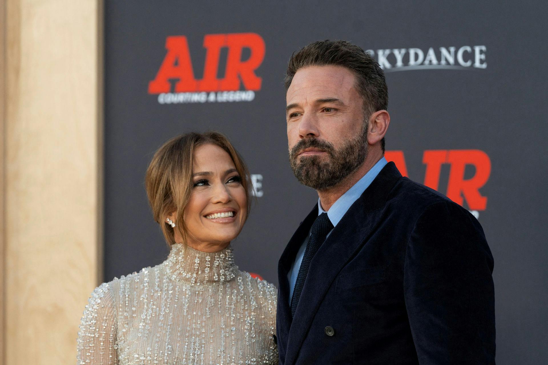 Mange finder det upassende, at Jennifer Lopez lancerer sit eget alkoholmærke, mens hun er gift med Ben Affleck, der er tørlagt alkoholiker.&nbsp;