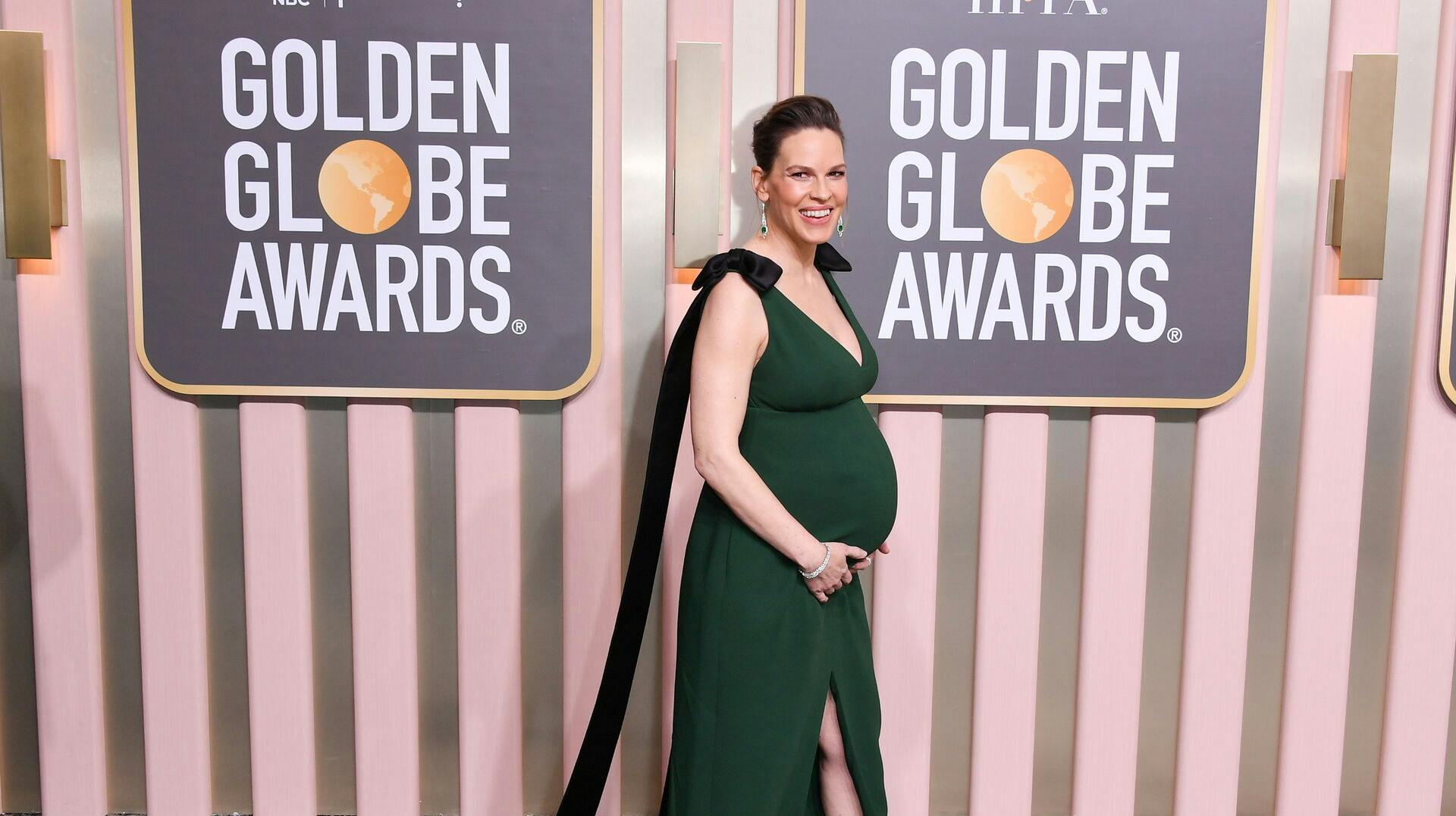 48-årige Hilary Swank er blevet mor for første gang - til tvillinger.