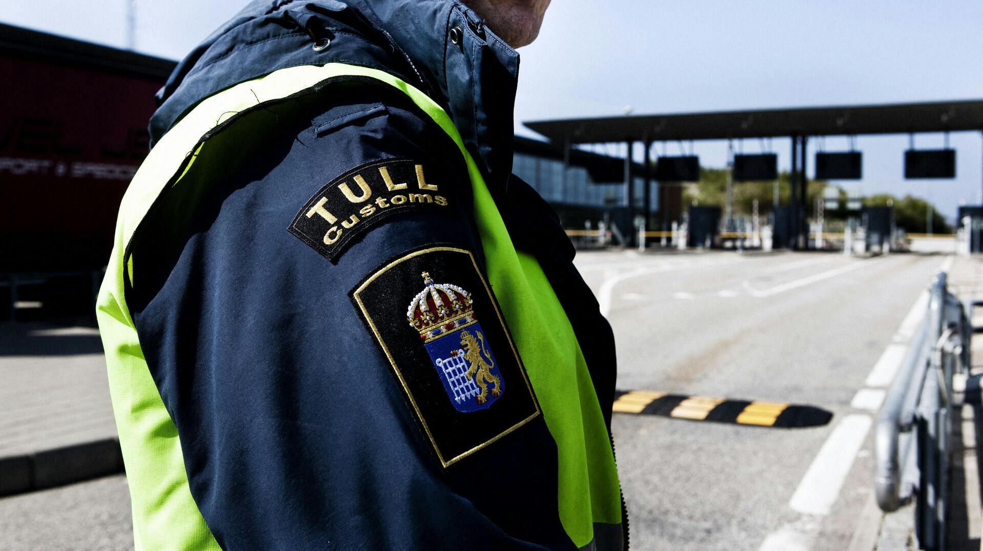 Svenske toldere stoppede en bus med 40 danske skolebørn, efter mistanke om at chaufføren var fuld.