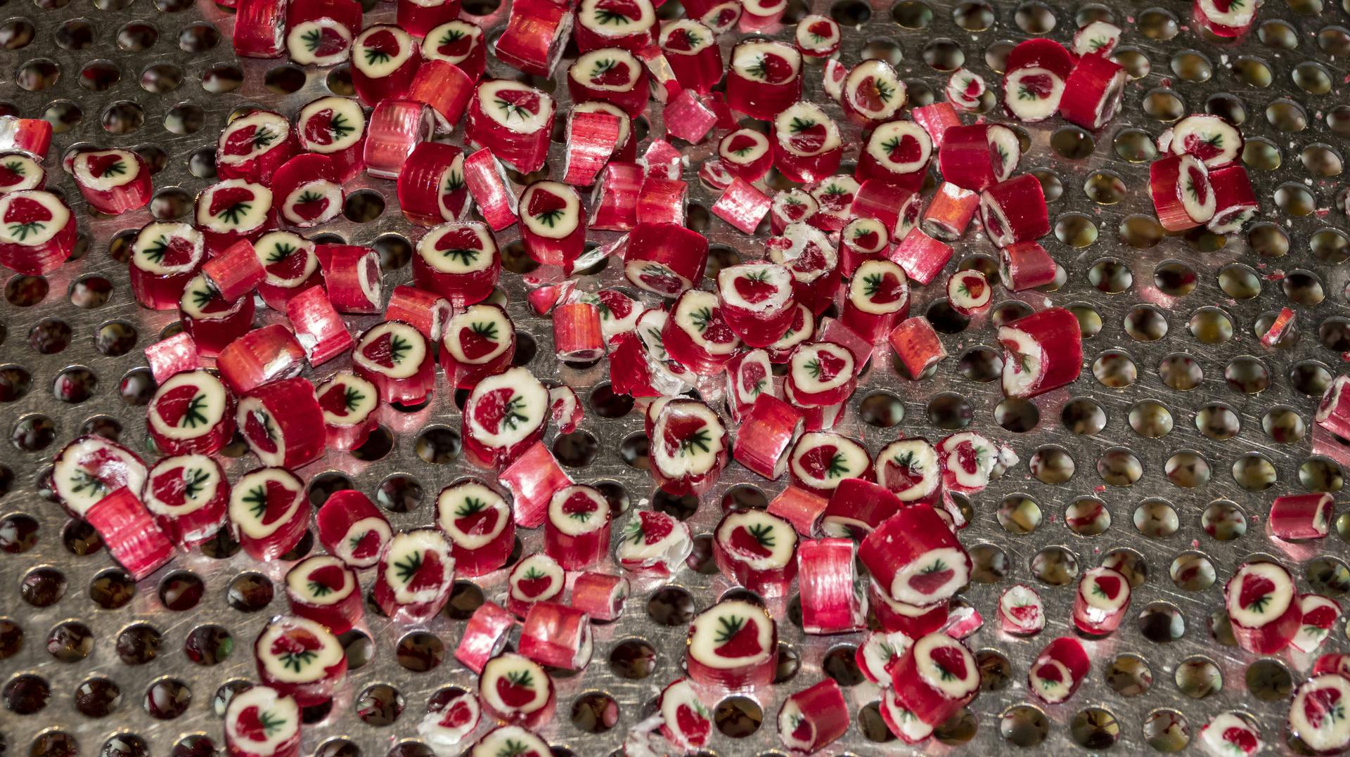 Bolcheriet i Svaneke på Bornholm (ikke på billedet) har fået en sur smiley.