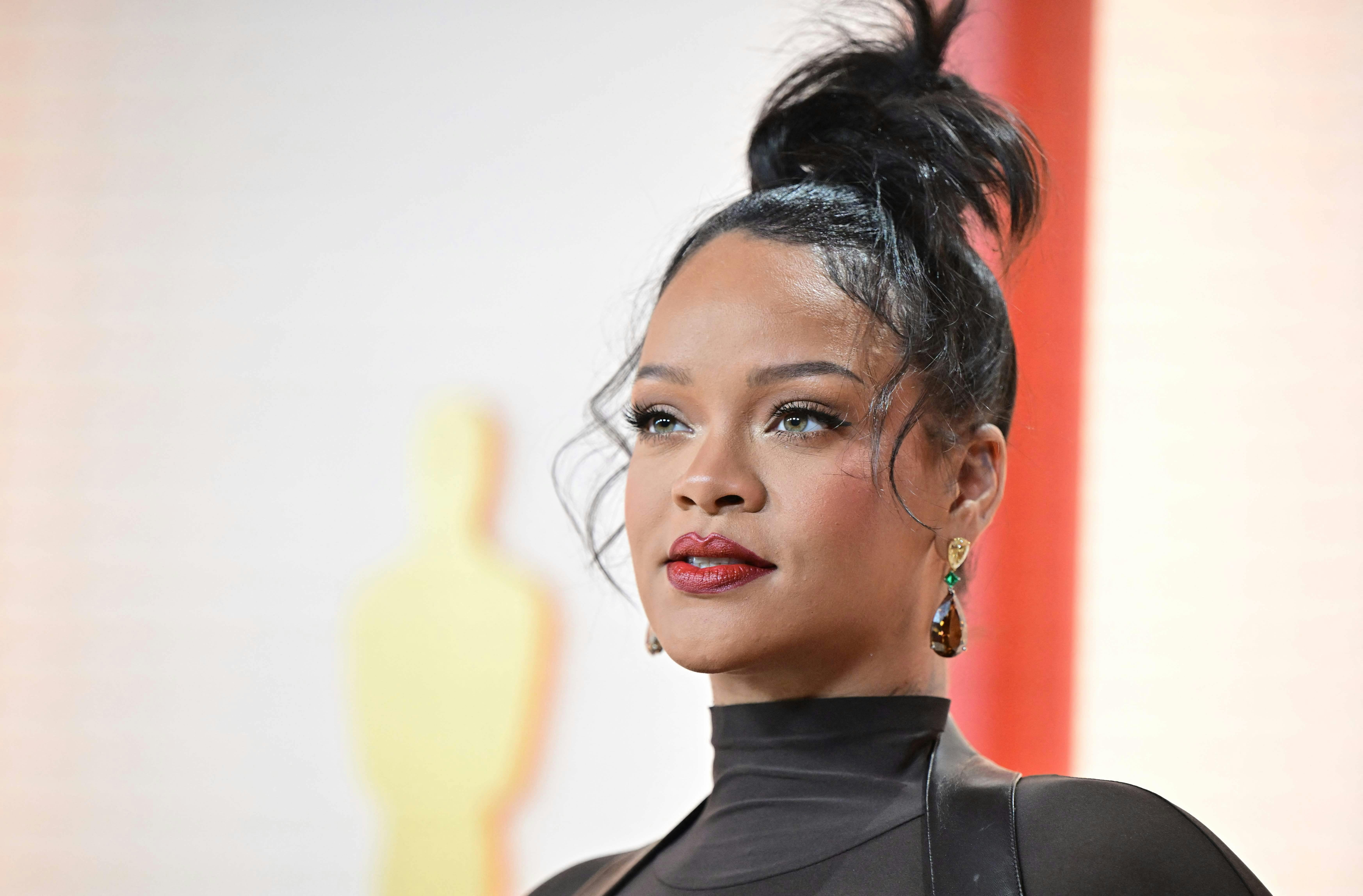 Rihanna har netop nået et nyt højdepunkt i sin karriere. Hun har nemlig vippet Katy Perry af pinden som den mest fulgte kvinde på Twitter. nbsp;