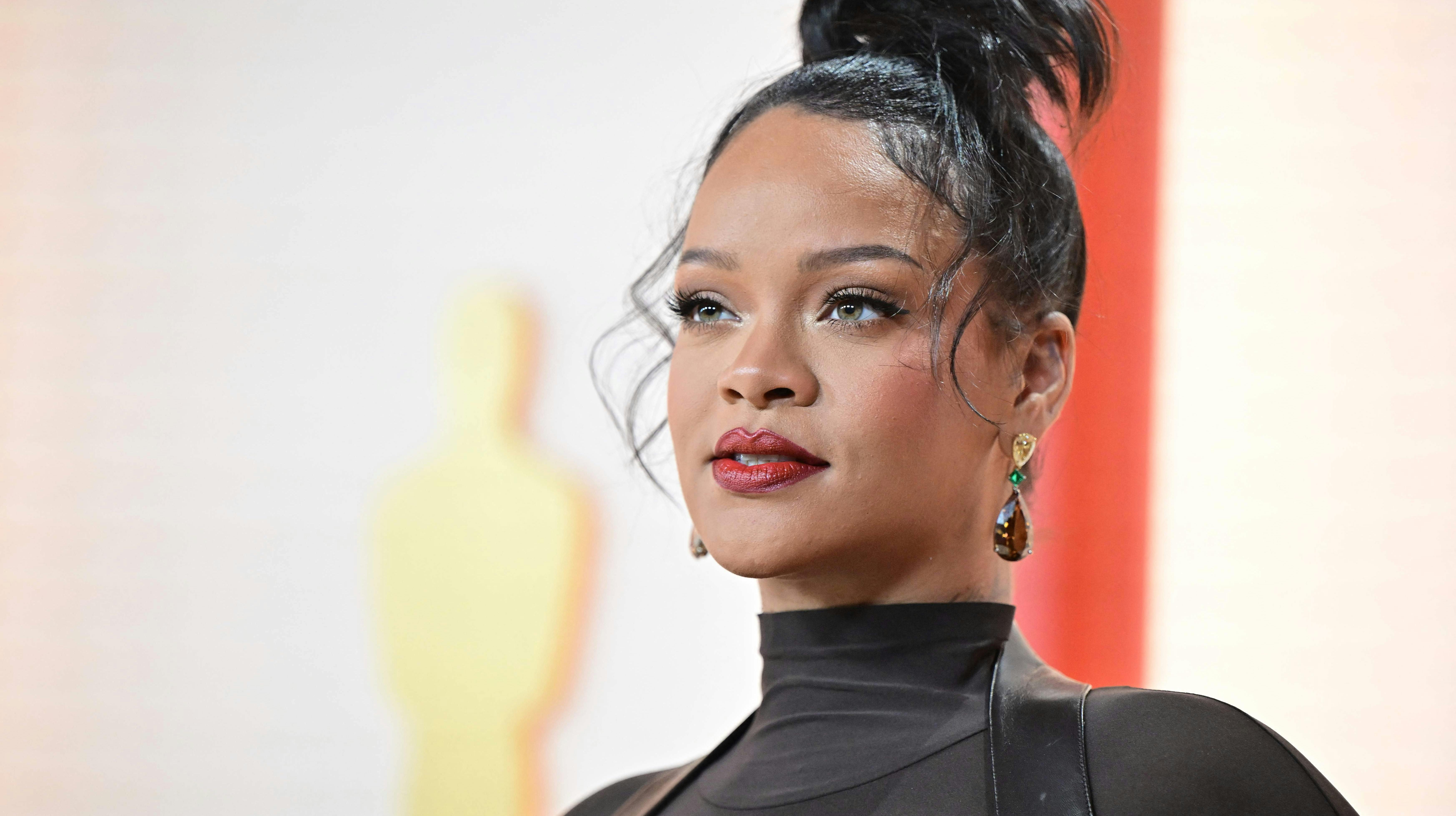 Rihanna har netop nået et nyt højdepunkt i sin karriere. Hun har nemlig vippet Katy Perry af pinden som den mest fulgte kvinde på Twitter. nbsp;