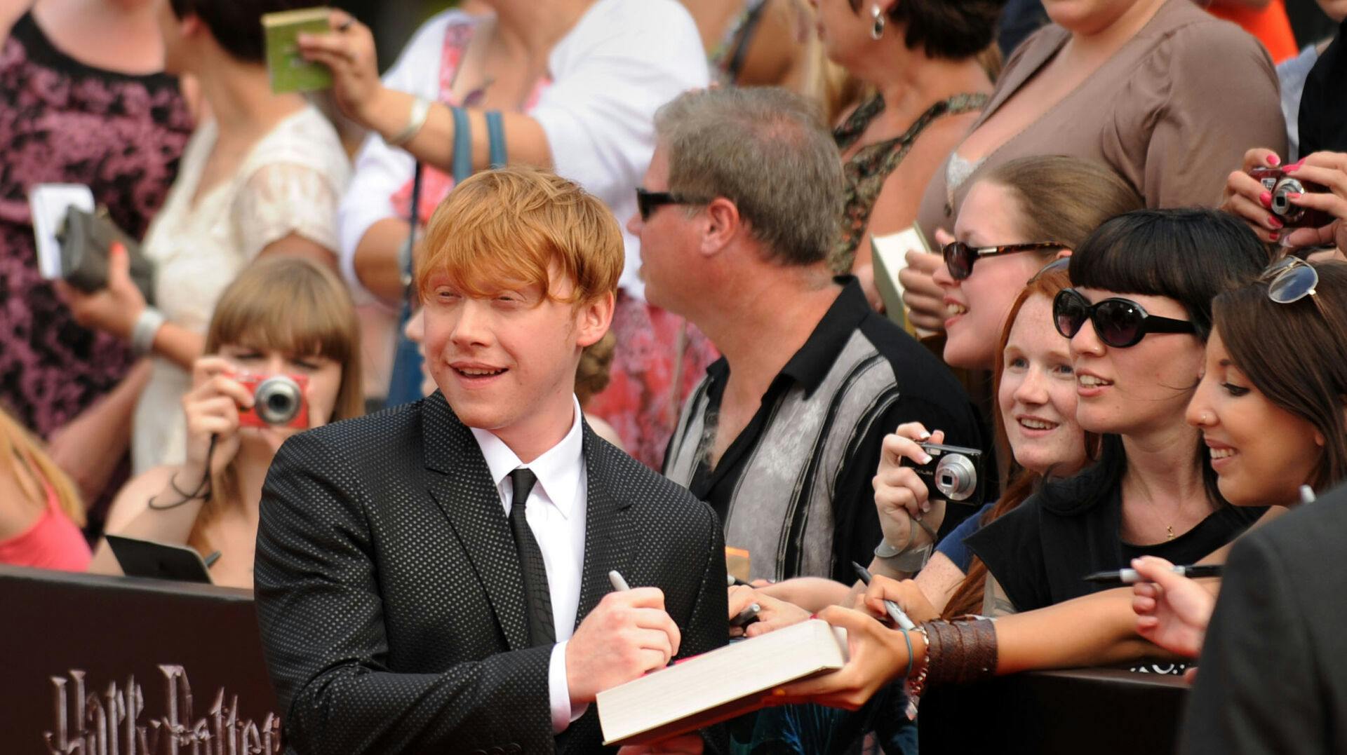 Der kan stadig hentes mange penge ud af Harry Potter-universtet. Spørgsmålet er dog om de oprindelige skuespillere som her Rupert Grint får en rolle i den kommende tv-serie?