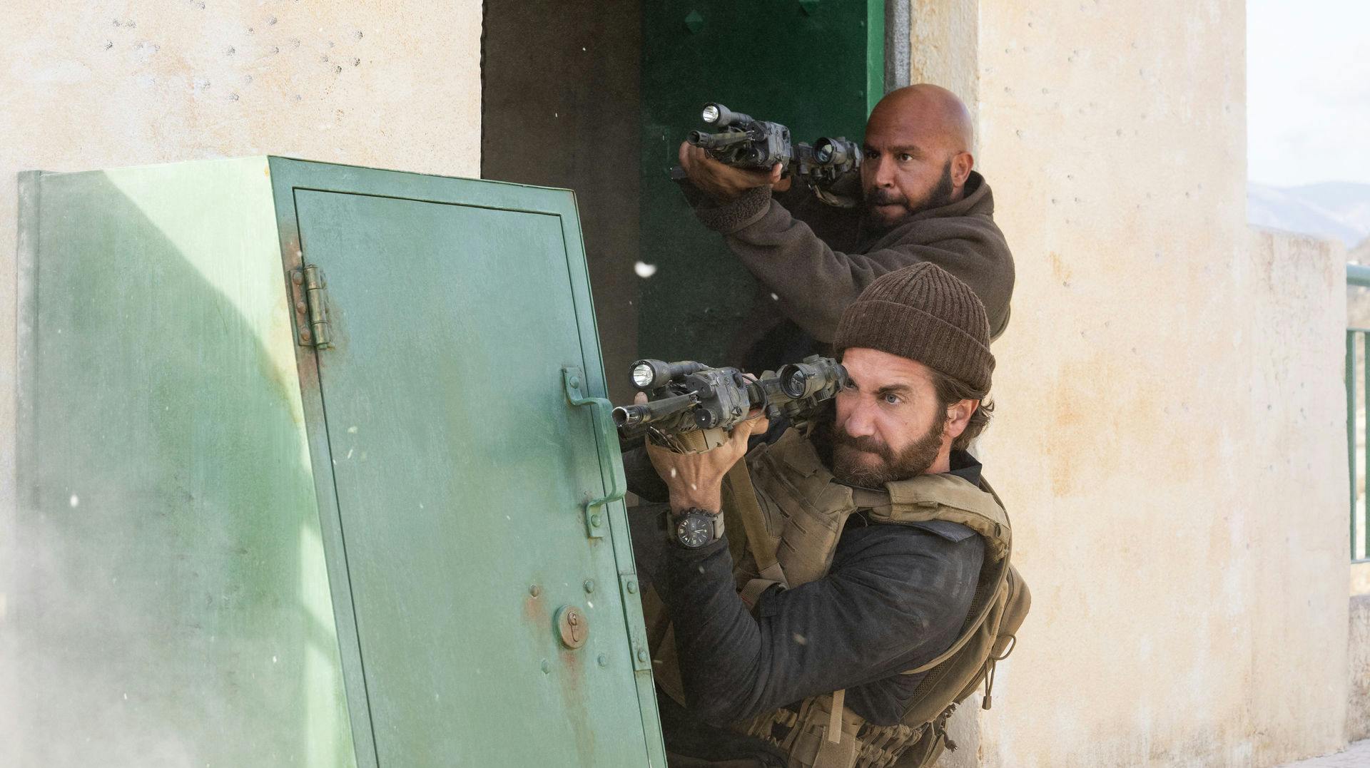 Det er ikke kun på det hvide lærred, at Dar Salim og Jake Gyllenhaal er helt tætte på hinanden.