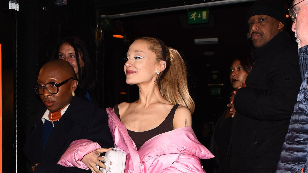 Ariana Grande er blevet udskammet for at være for tynd. Nu svarer hun igen.