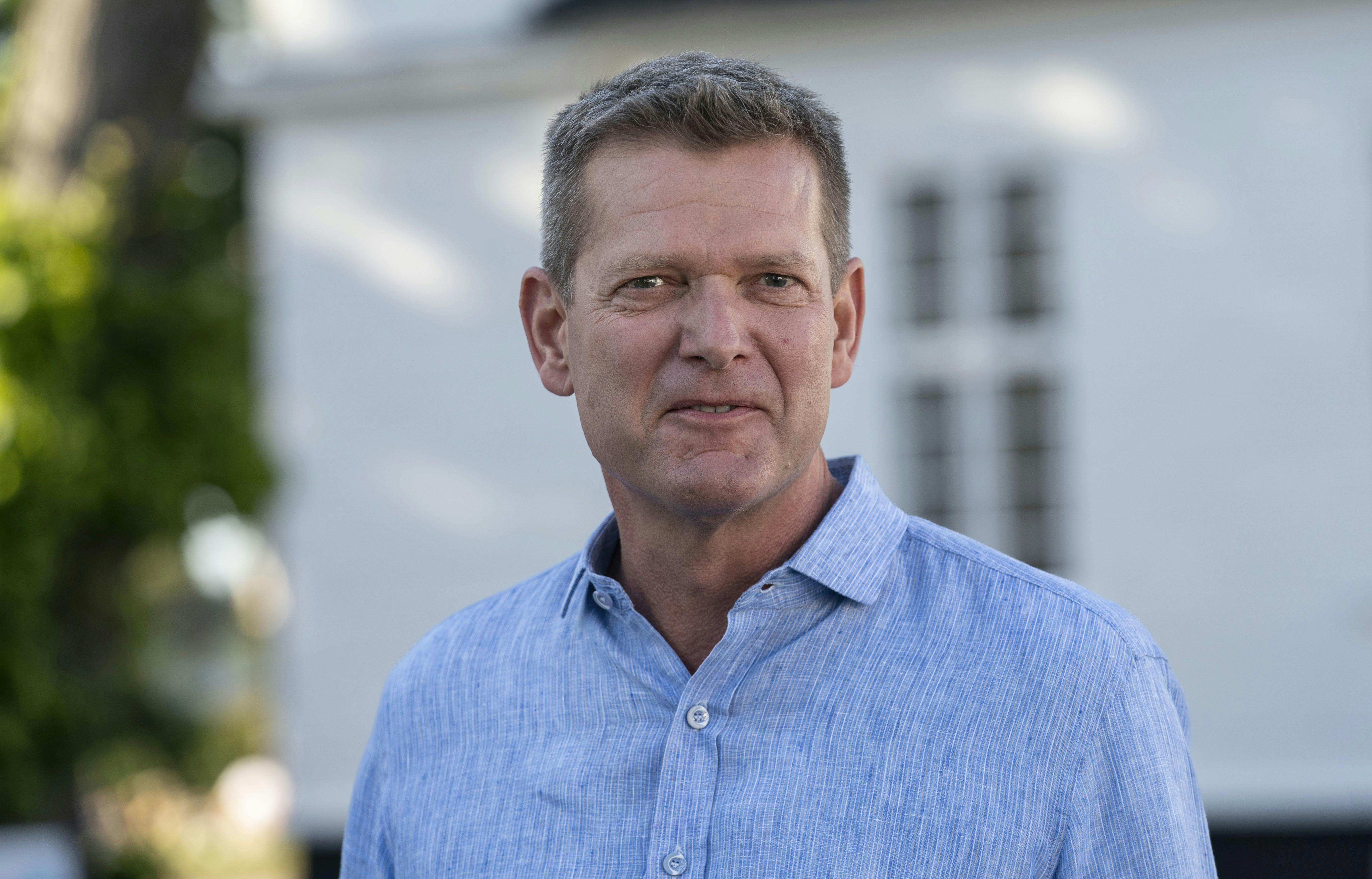 På de sociale medier blev Brostrøm hyldet – og der blev delt små paroler som:
”Hvis Søren siger hop, så spørger du ikke hvorfor, men hvor højt.” 