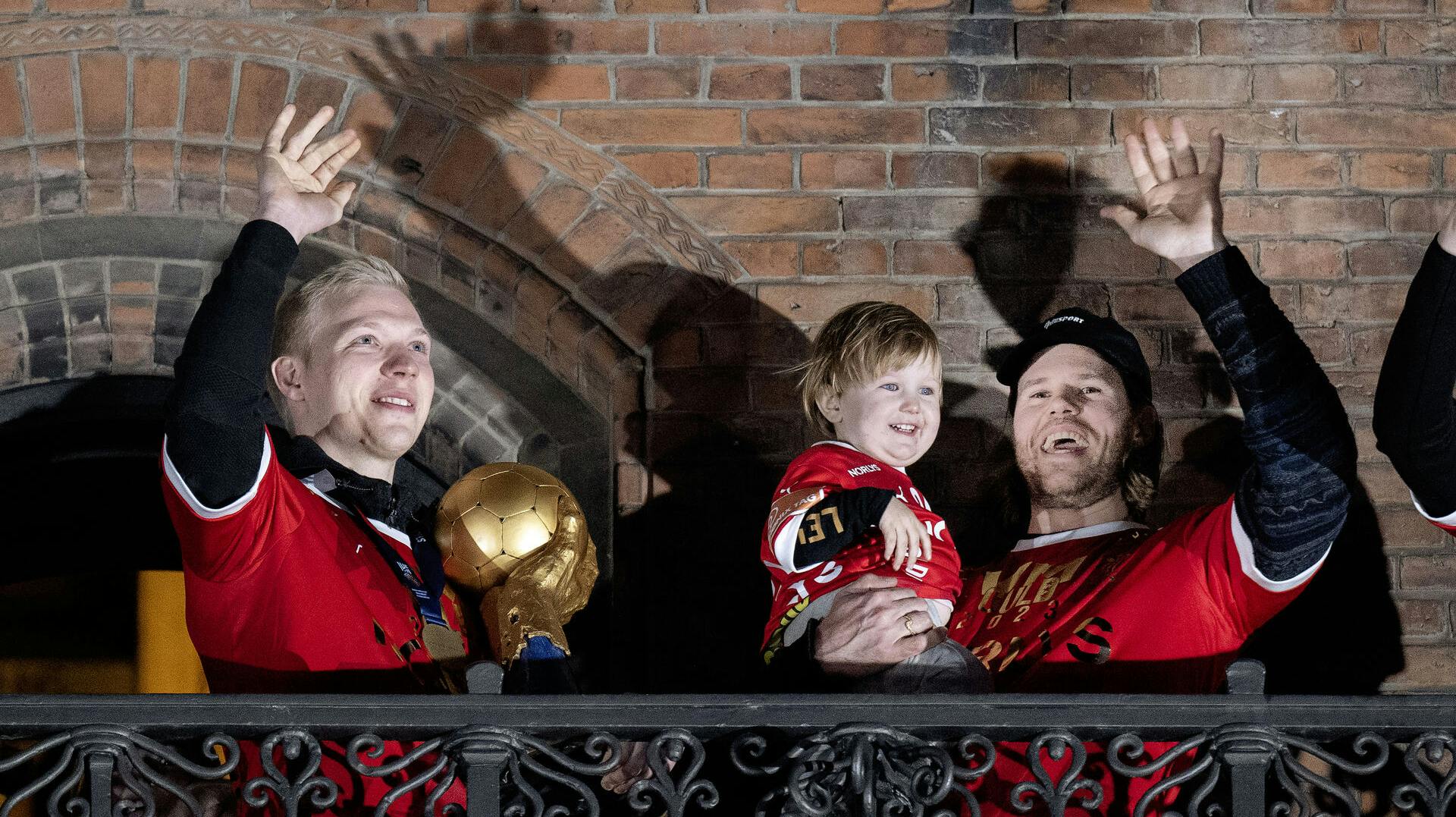 Magnus Saugstrup blev i sommer gift med Jeanette, som han har sønnen Sigurd sammen med.