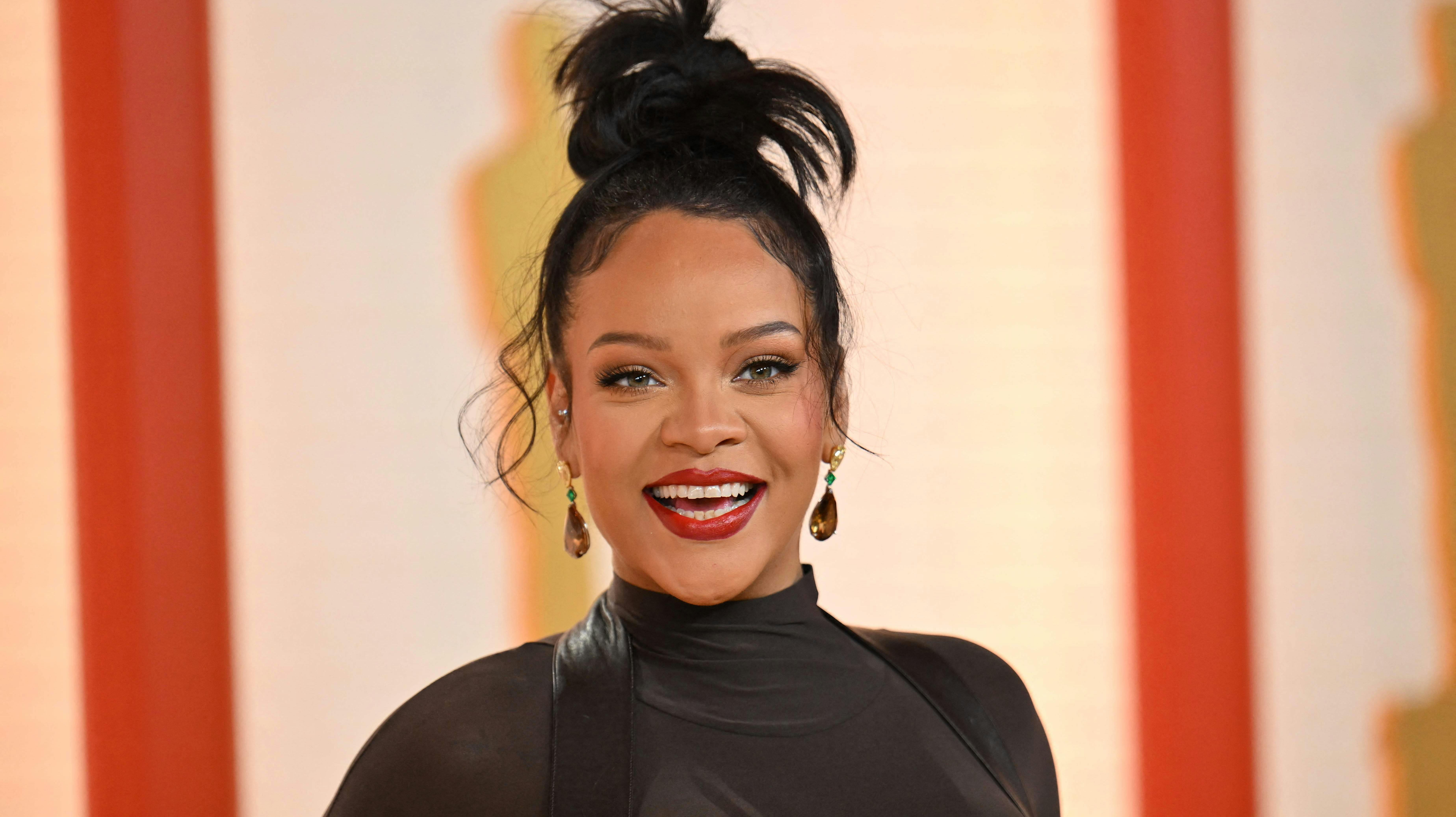 Rihanna har hverken afsløret terminsdato eller kønnet på sit kommende barn.