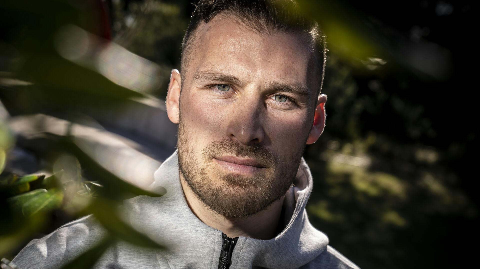 Erik Sviatchenko har endnu ikke fået sin arbejdstilladelse i USA og kan derfor ikke komme i kamp endnu. 