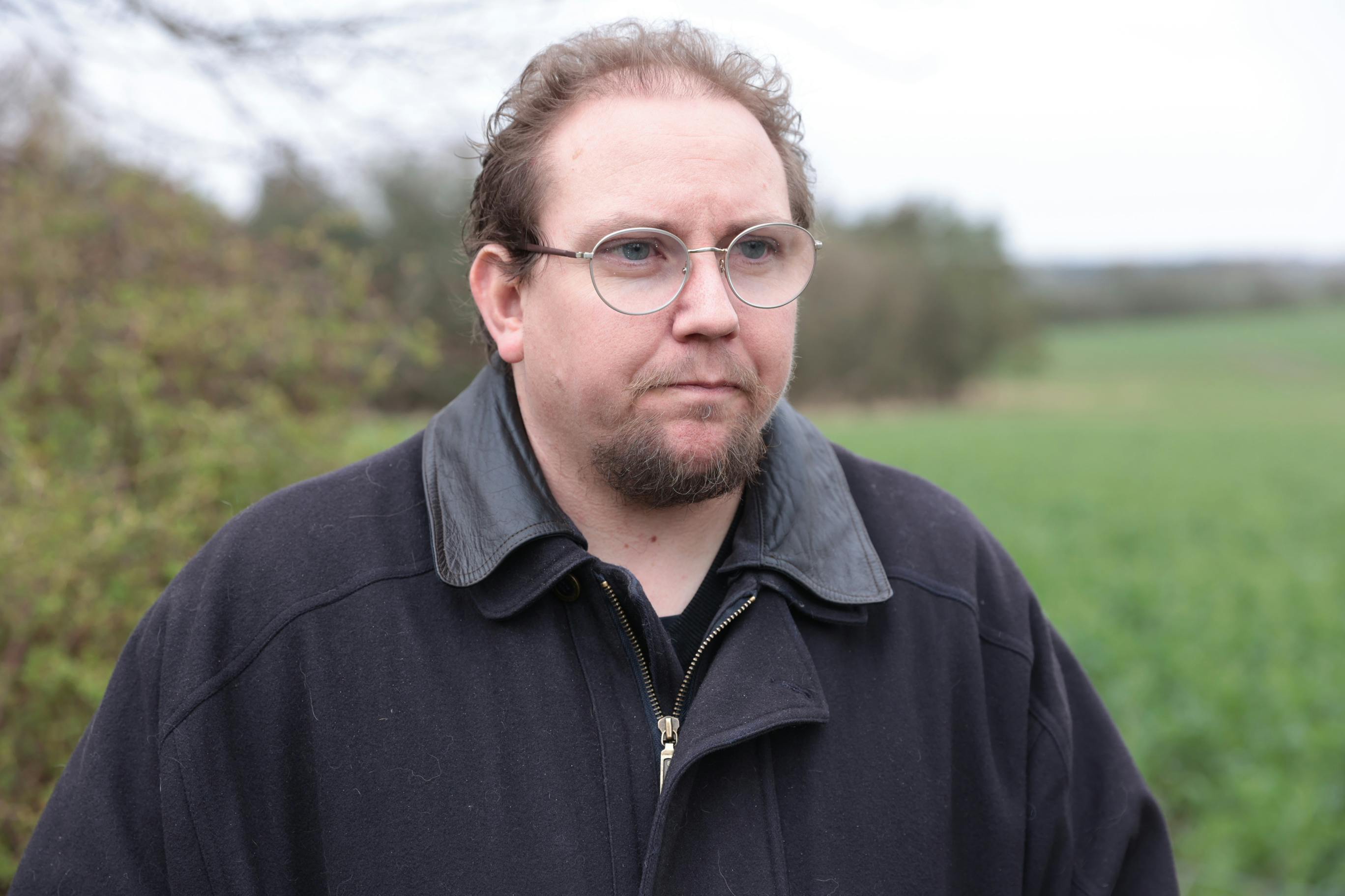 Daniel er dybt påvirket af hele situationen. 