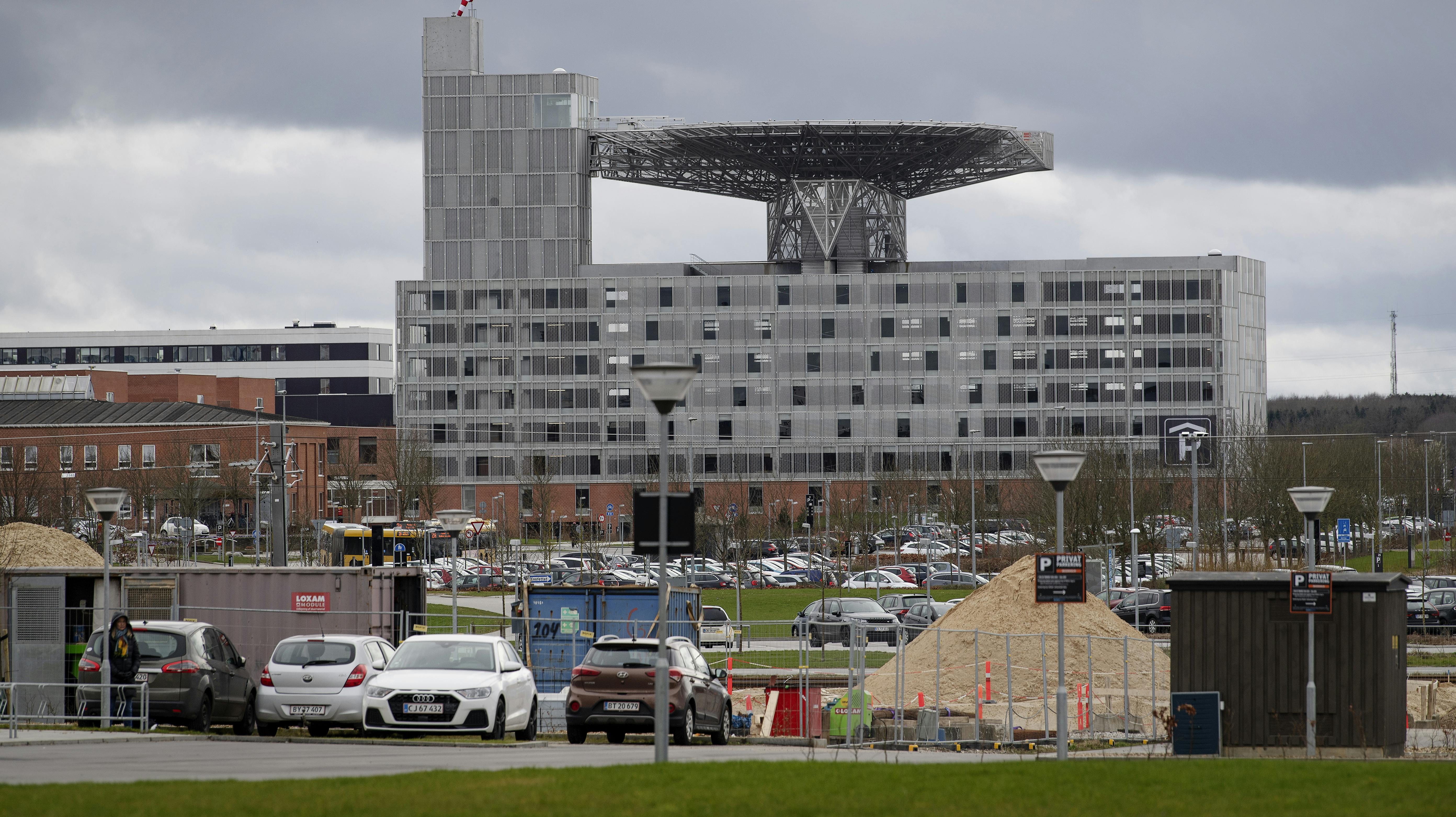 Læger på Aarhus Universitetshospital var bekymret for praksis, der rykkede nogle patienter frem på venteliste.