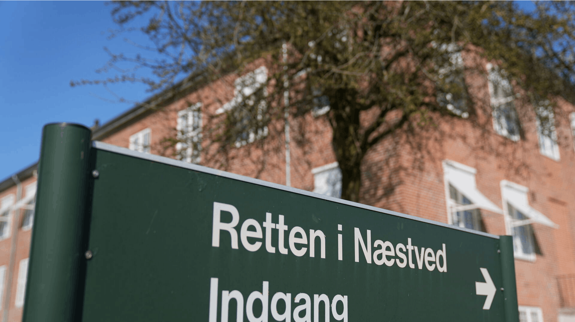 Sagen har i dén grad offentlighedens interesse, og blandt andet derfor har man rykket sagen til et større lokale 