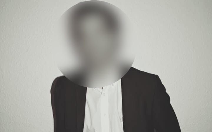 Denne 32-årige mand er sigtet for at have frihedsberøvet og begået seksuelle krænkelser mod 13-årig.
