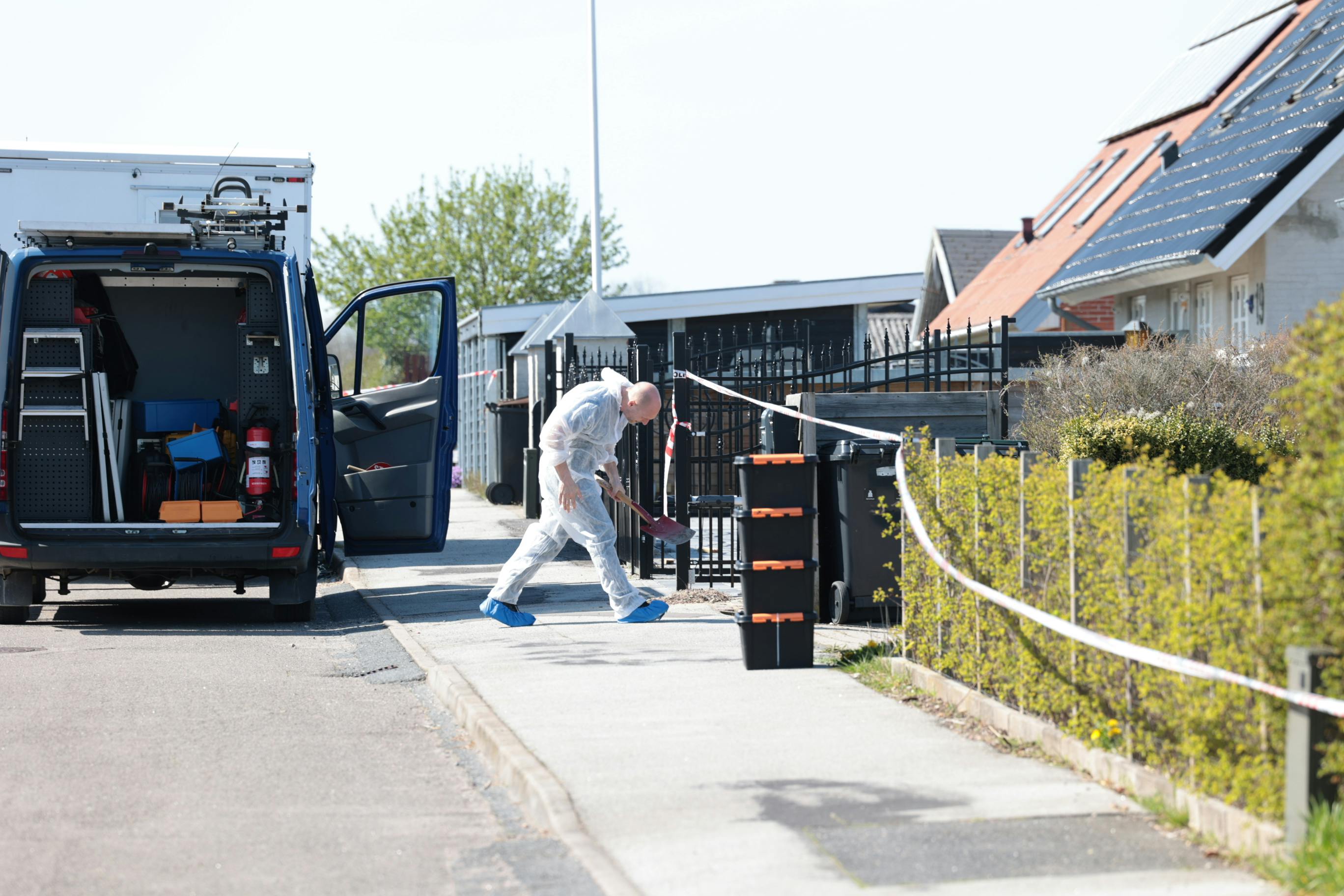 Politiet arbejder tirsdag eftermiddag stadig på adressen i Korsør-området 