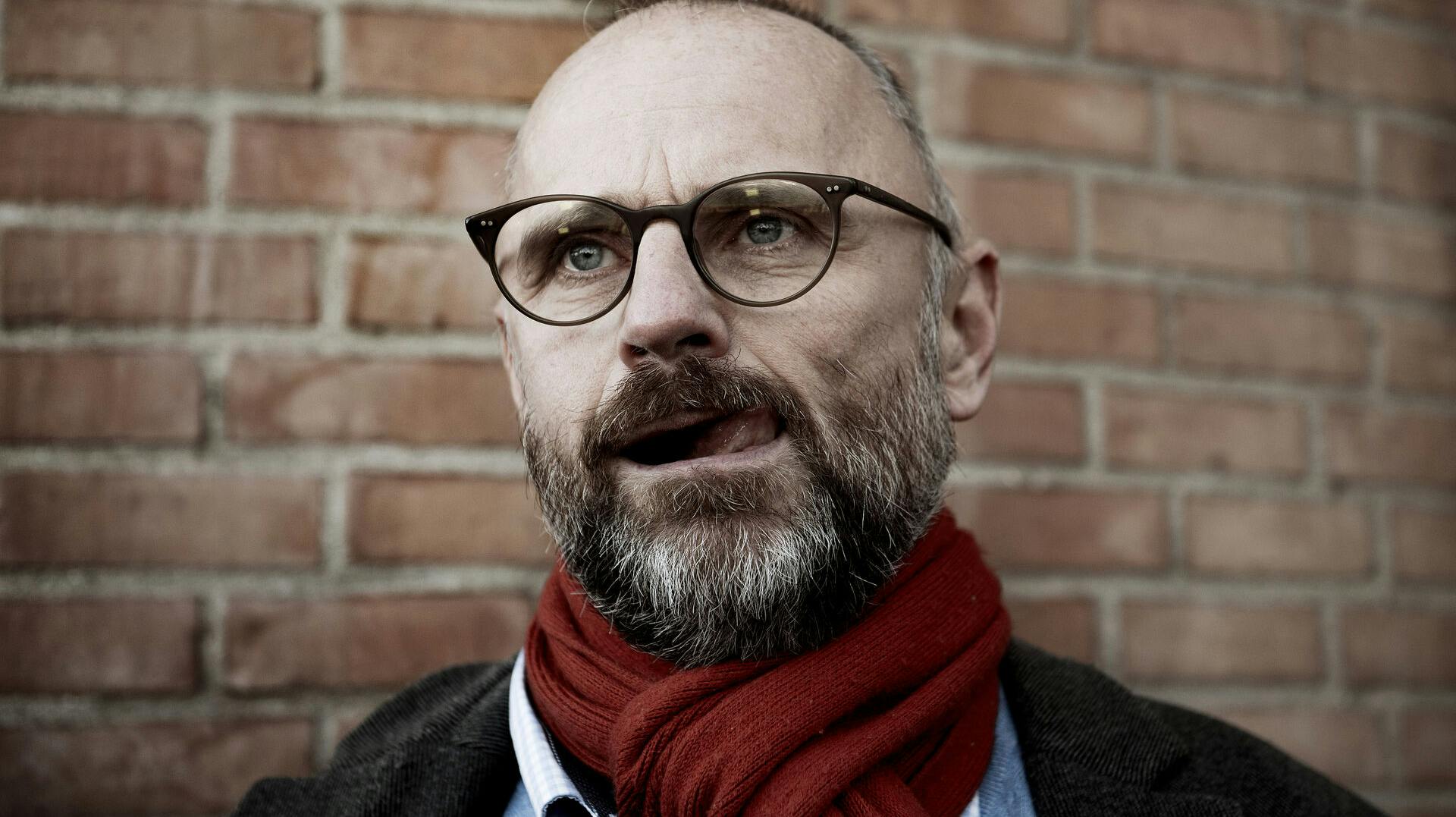 Henrik Qvortrup blev forleden pludselig blind på det ene øje og måtte opereres akut.