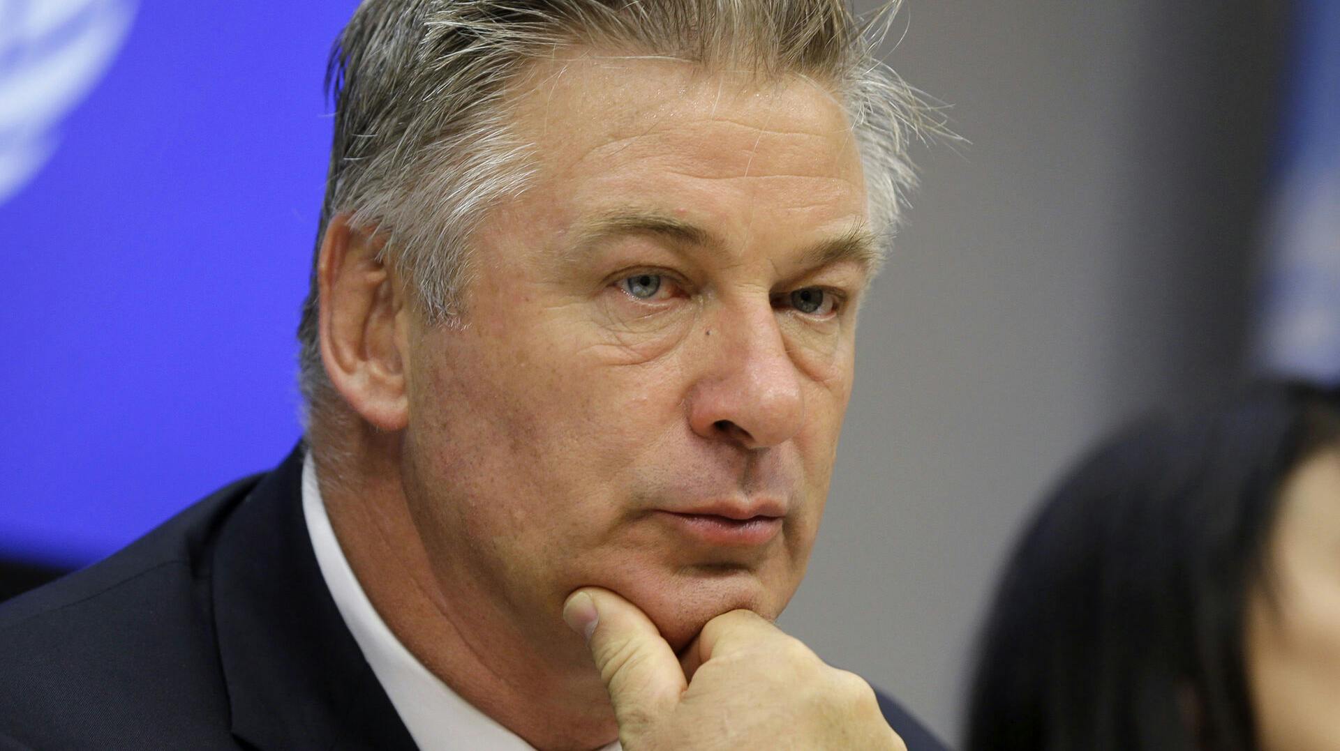 Anklagemyndigheden i den amerikanske delstat New Mexico bekræfter, at den dropper anklagerne om uagtsomt manddrab mod skuespilleren Alec Baldwin.