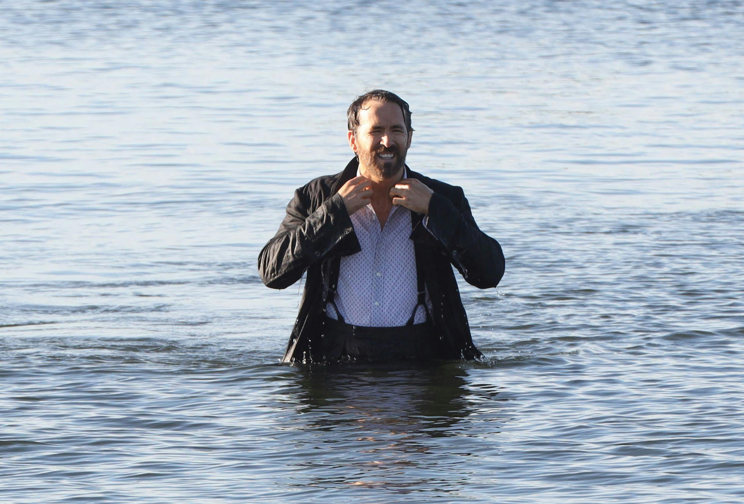 Milliardhandlen kan være gået i vasken for Ryan Reynolds.