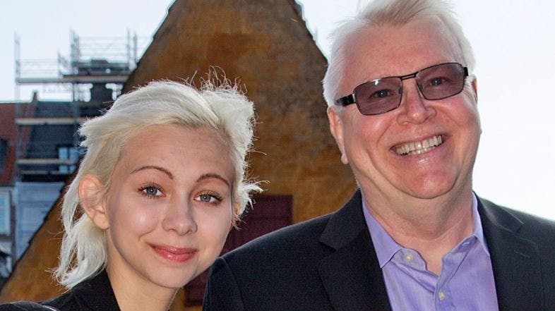 Peter Asschenfeldt har fået sin og Maria Hirses 24-årige datter Victoria med i bestyrelsen.