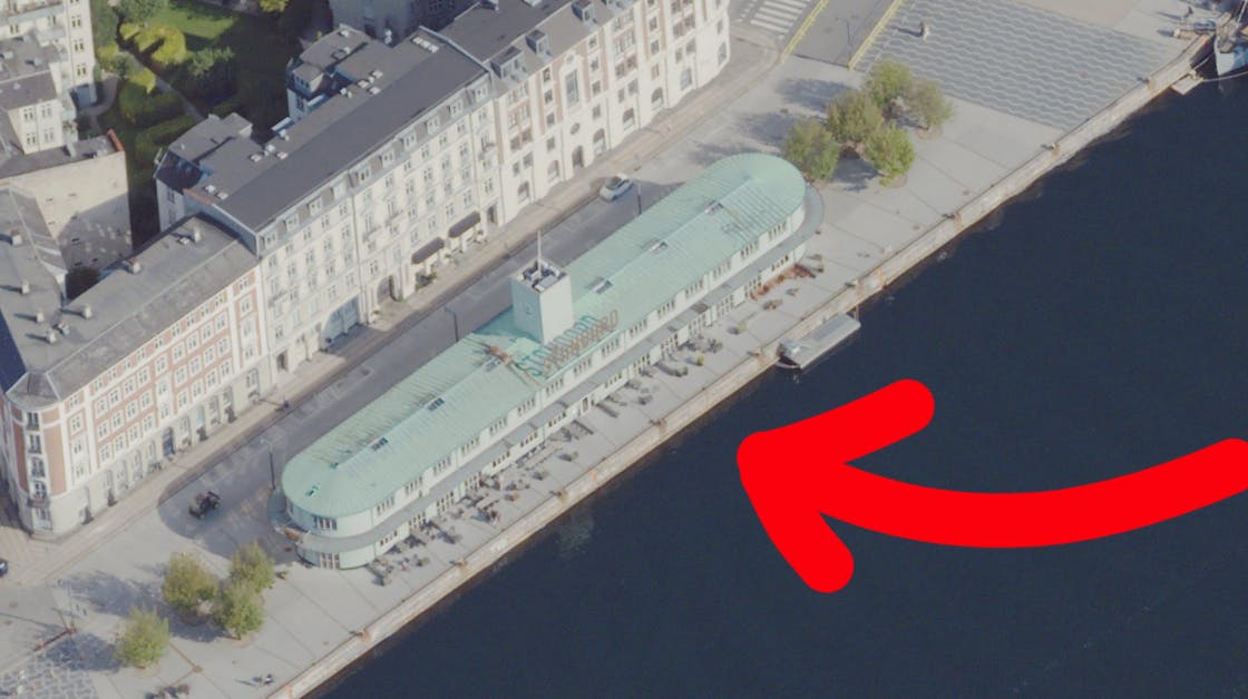 Det var i bygningen her, at det formodede overgreb skete mod kvinden.