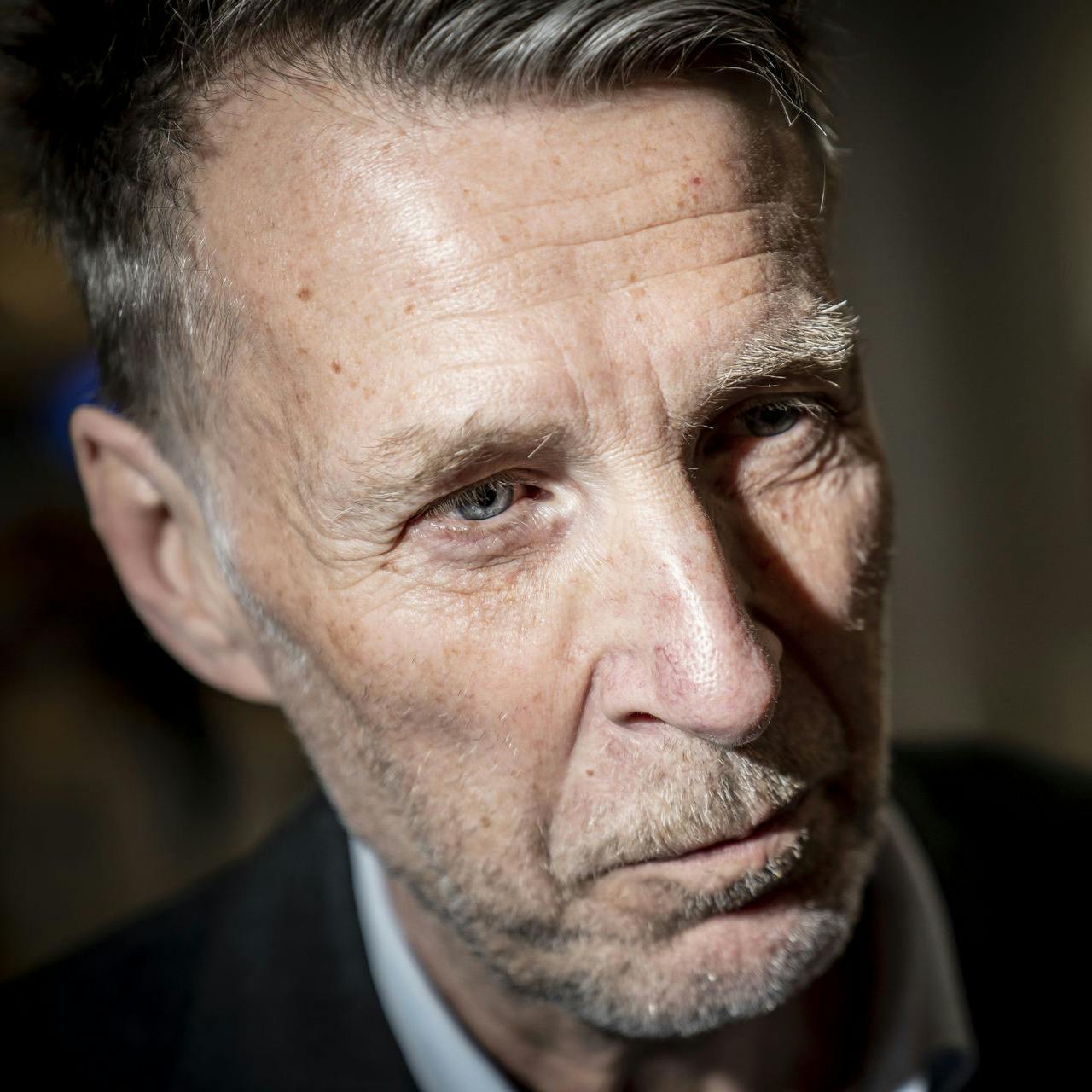 Moderaternes kultur- og udenrigs ordfører Jon Stephensen er nu indkaldt til møde i partitoppen efter afsløringerne af hans upassende sms'er til et 19-årigt partimedlem.