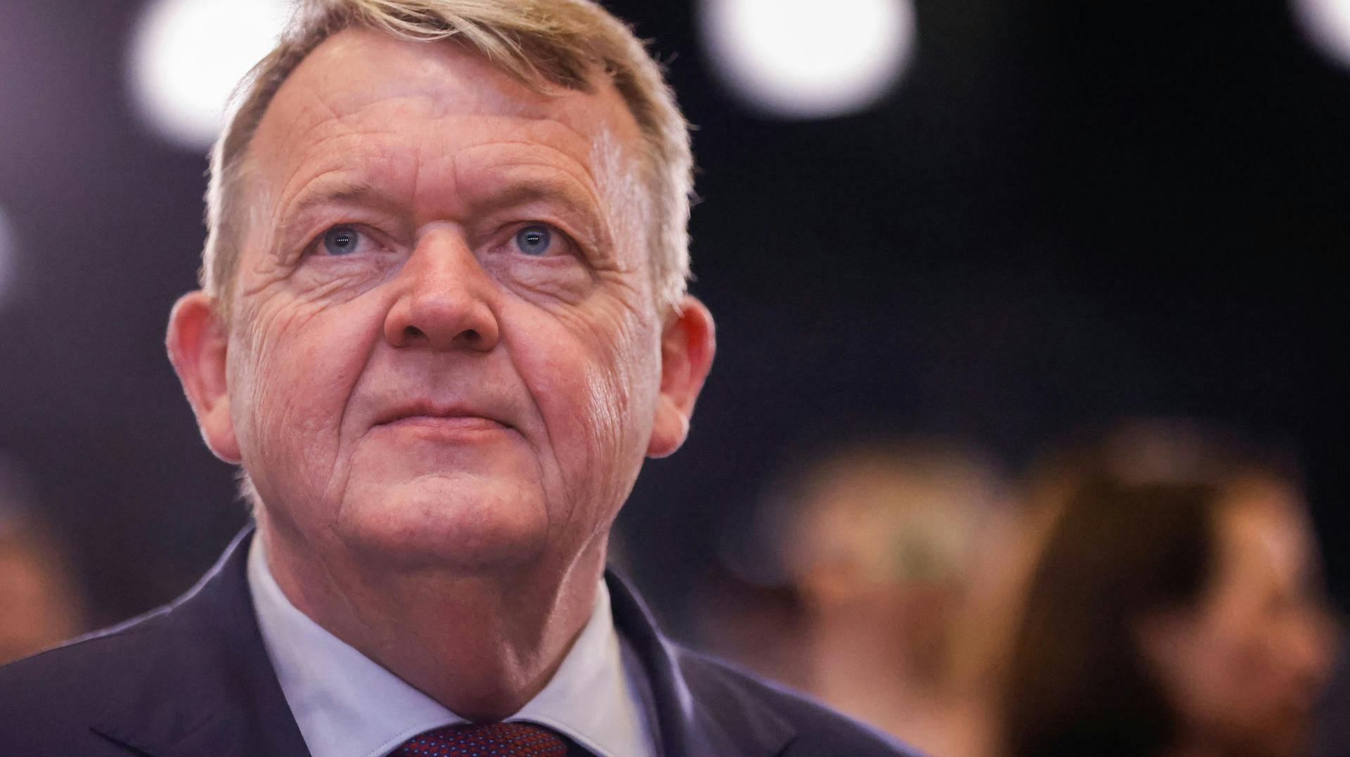 Den danske udenrigsminister, Lars Løkke Rasmussen, fortæller, at 14 danskere er blevet evakueret i Sudan. 