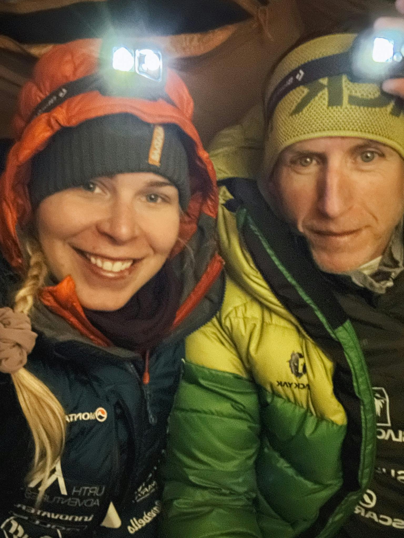 Emma Østergaard og Jakob Urth er makkerparret, der har nået Mount Everest. De får dog også hjælp af deres sherpaer.&nbsp;
