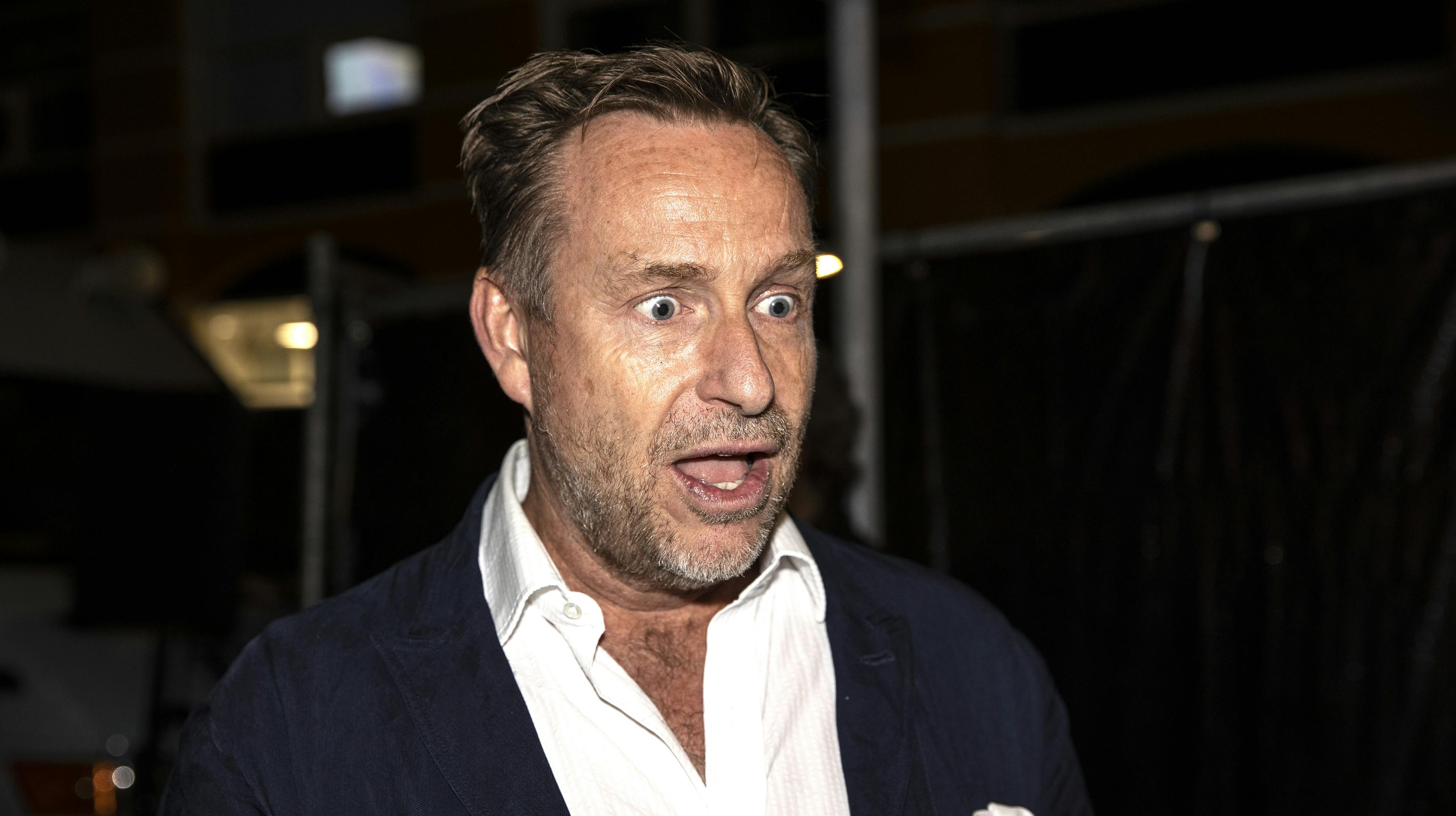 Adam Price er i chok over det lave niveau SAS byder sine kunder. nbsp;