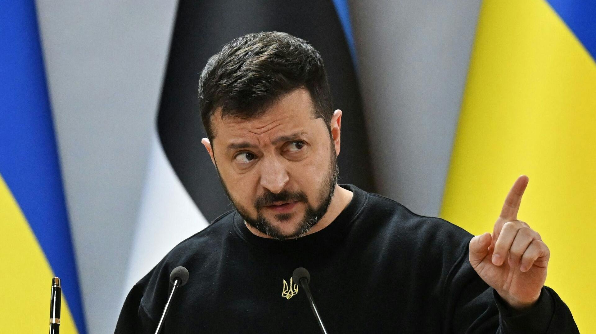 Volodymyr Zelensky oplyser tirsdag, at der er sket et missilangreb på et museum i den ukrainske by Kupjansk