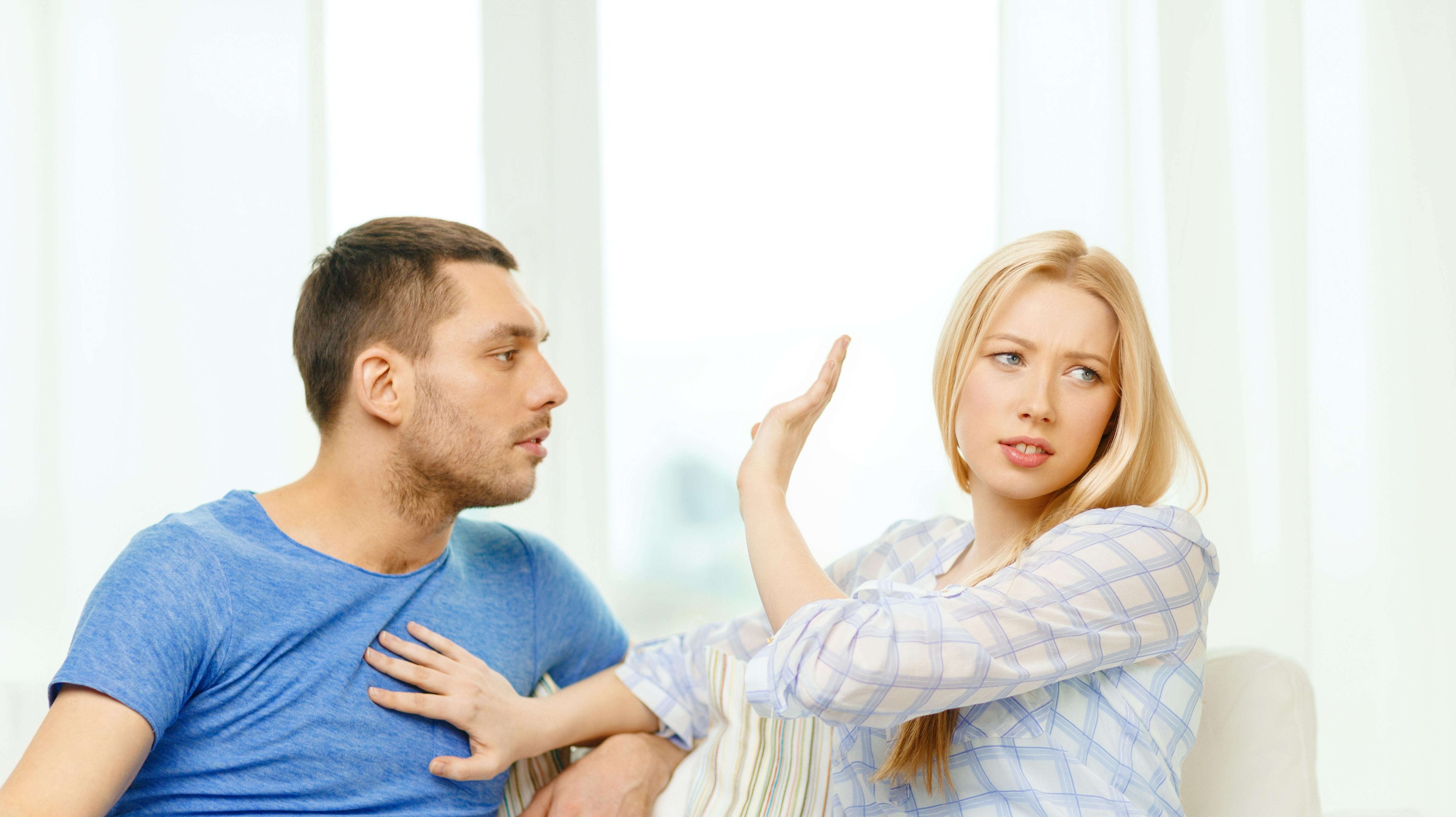 Talk to the hand. Eller til parterapeuten.