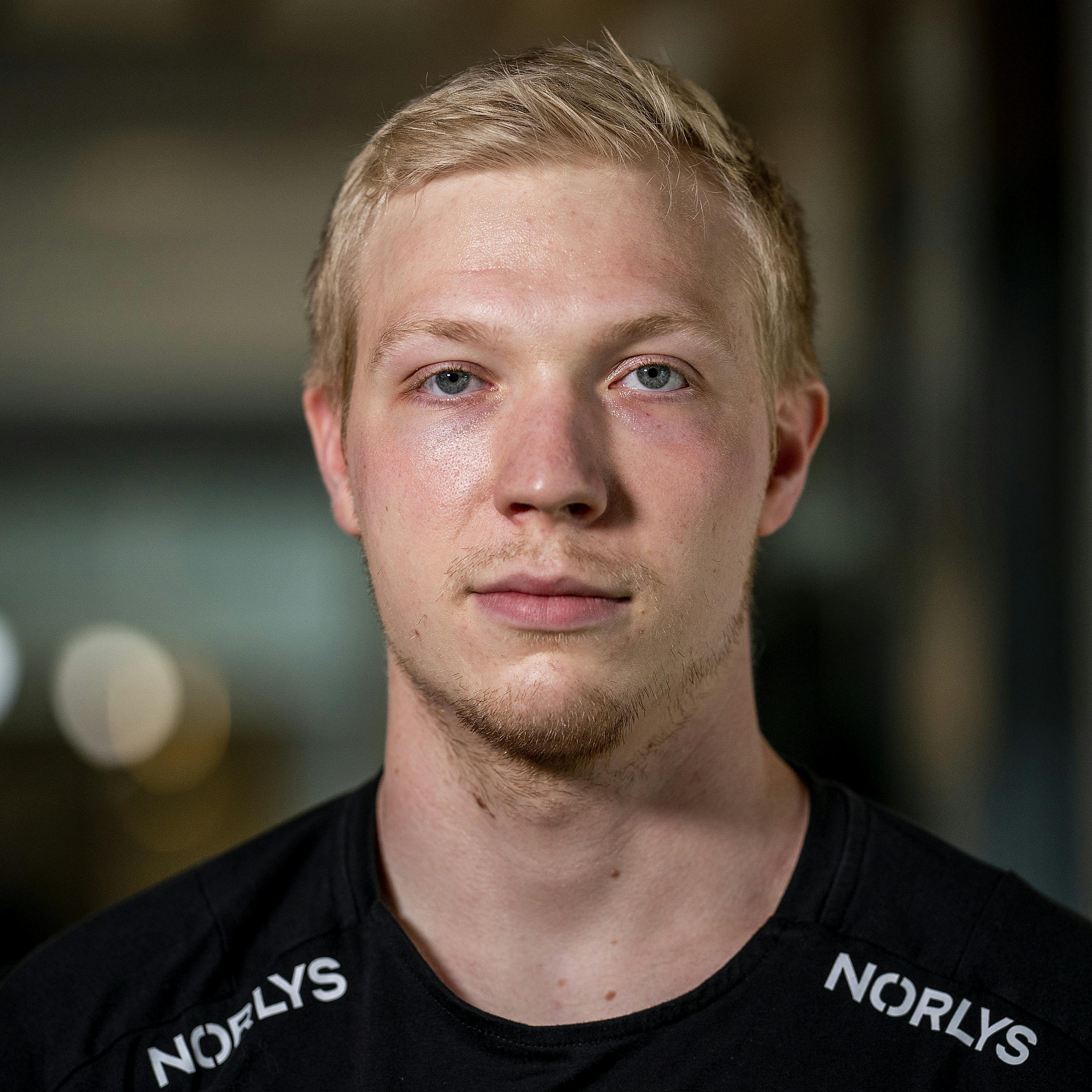 Da sønnen Sigurd blev døbt i sommer, udnyttede Magnus Saugstrup og Jeanette H. Saugstrup tiden i kirken til at blive gift. Nu sætter han flere ord på det hemmelige bryllup.